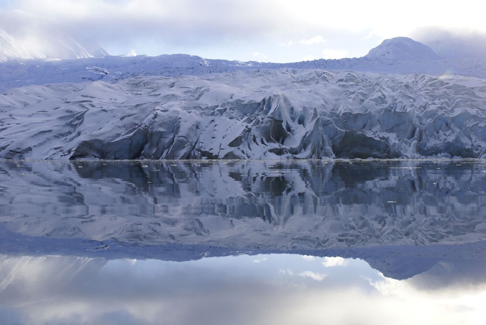 Sony Alpha DSLR-A100 sample photo. Glacier, ice, snow photography