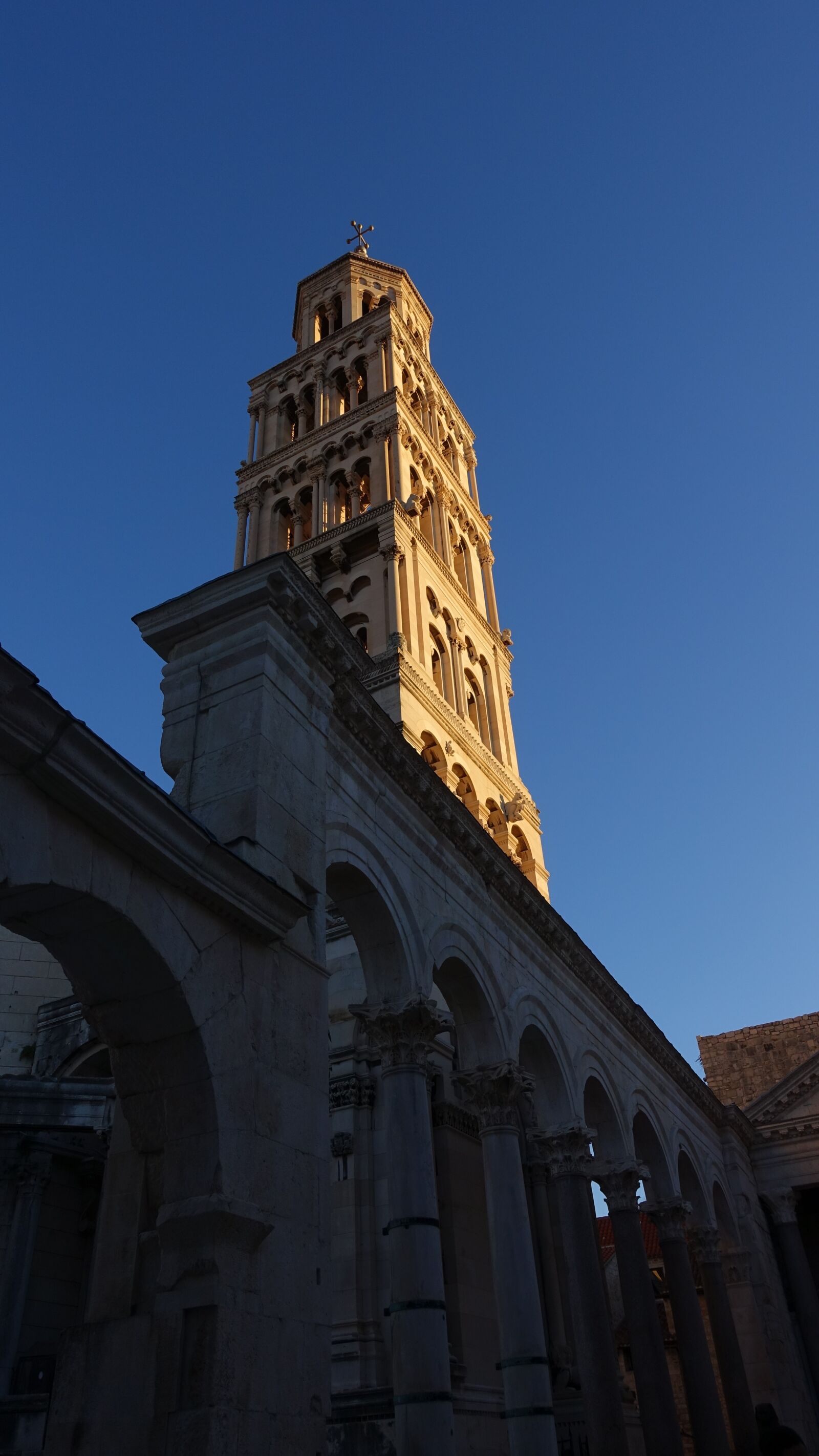 Sony Cyber-shot DSC-RX100 III sample photo. Structure, old, heaven photography
