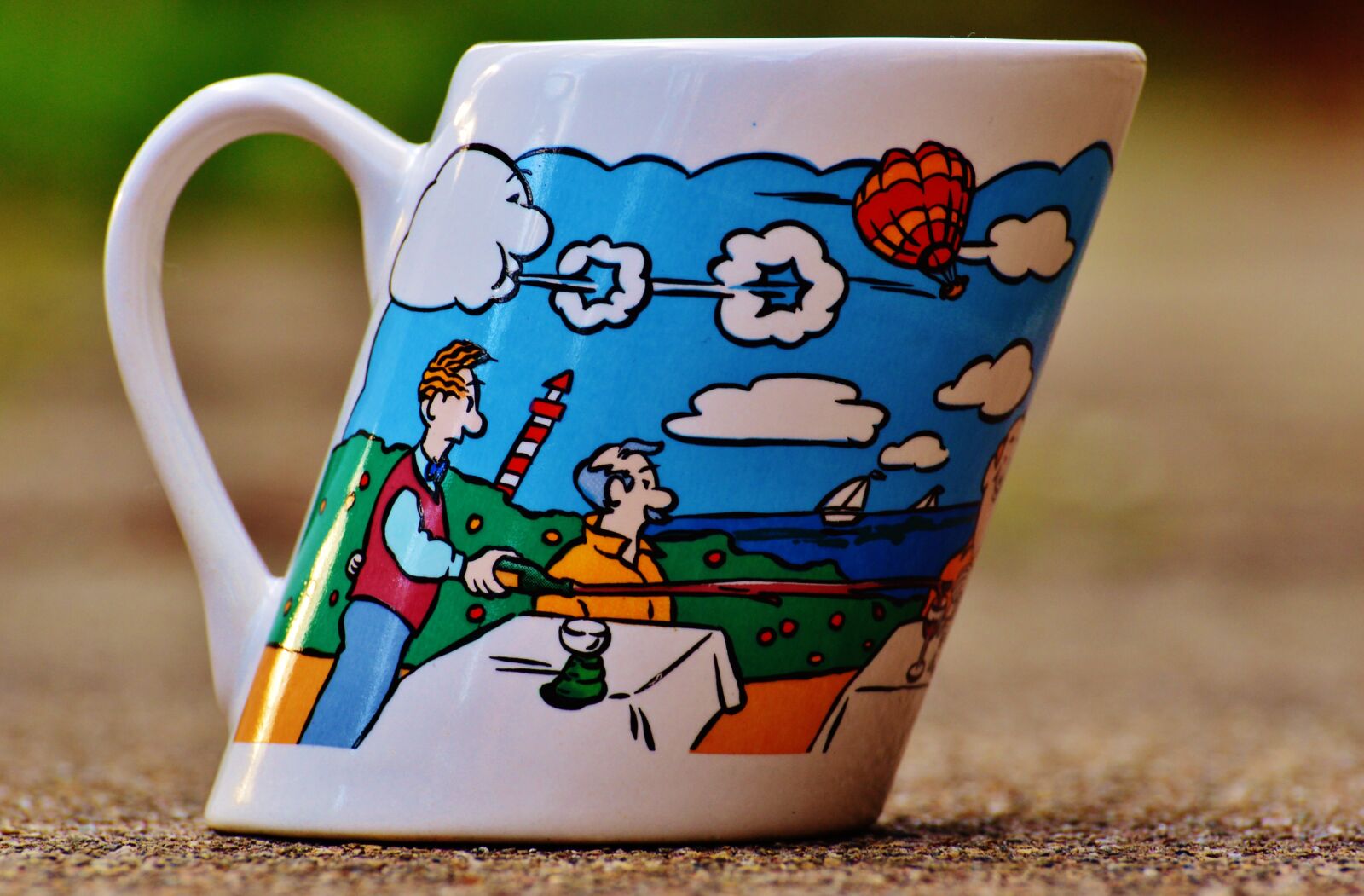 Nikon D3200 sample photo. Coffee cup, wind, forward photography