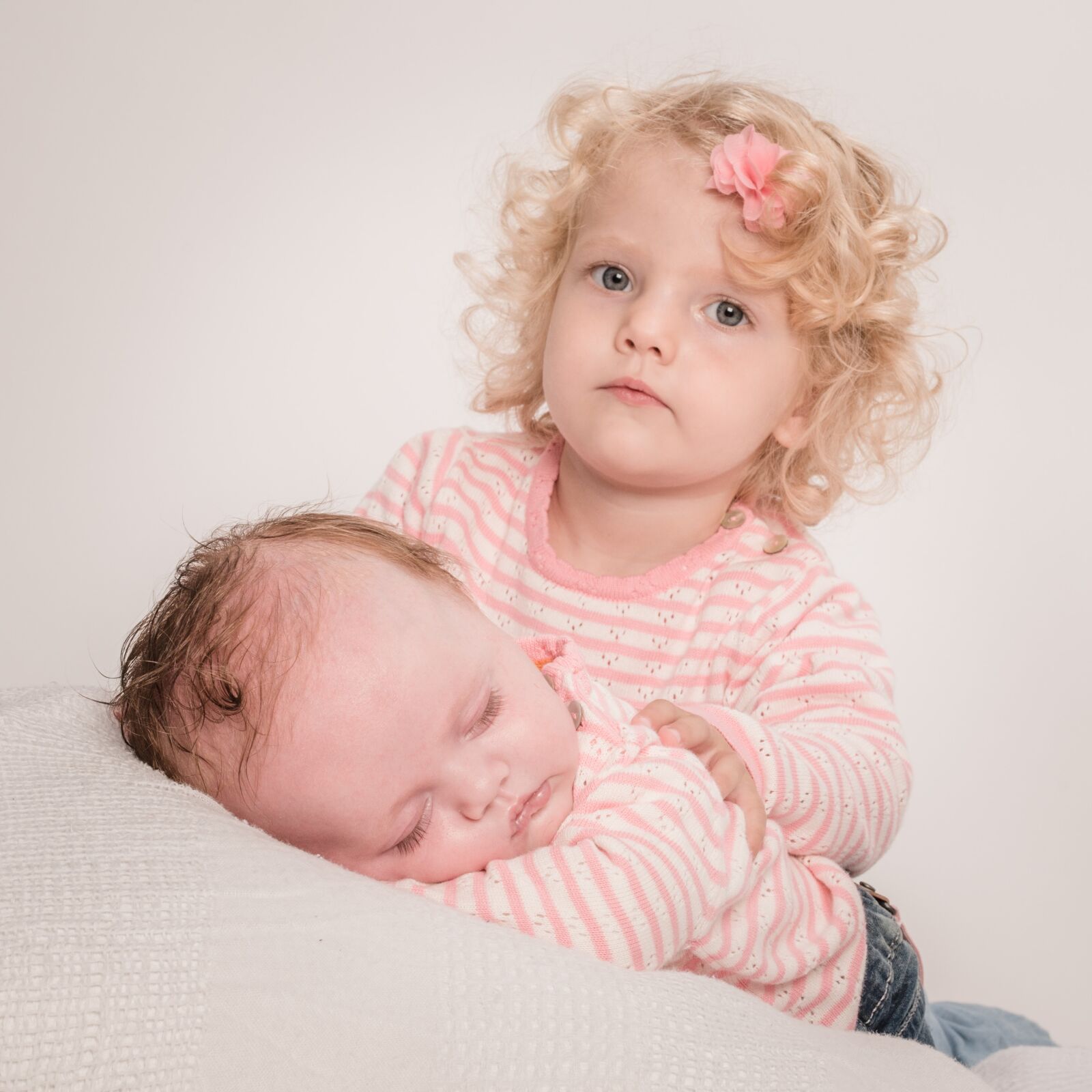 Nikon D800 sample photo. Sisters, sister, baby photography