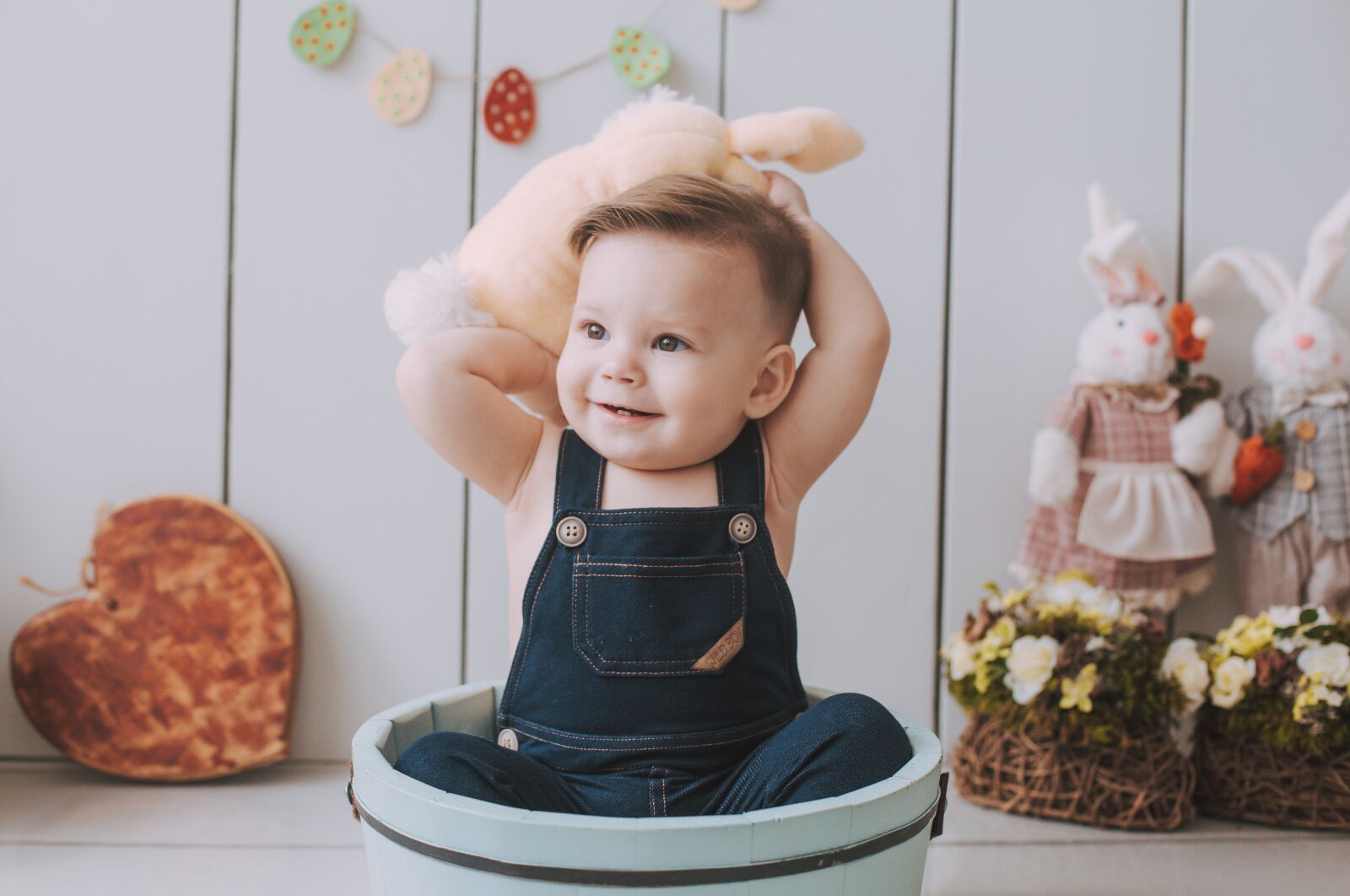 Canon EOS 6D + Canon EF 50mm F1.4 USM sample photo. Easter, child, baby photography