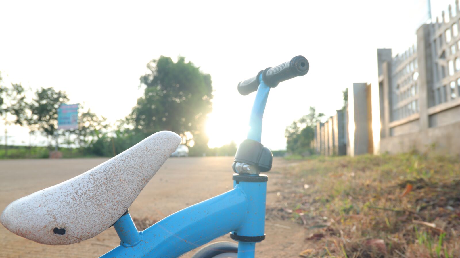 Canon EOS M50 (EOS Kiss M) sample photo. Bike, hot, canon photography