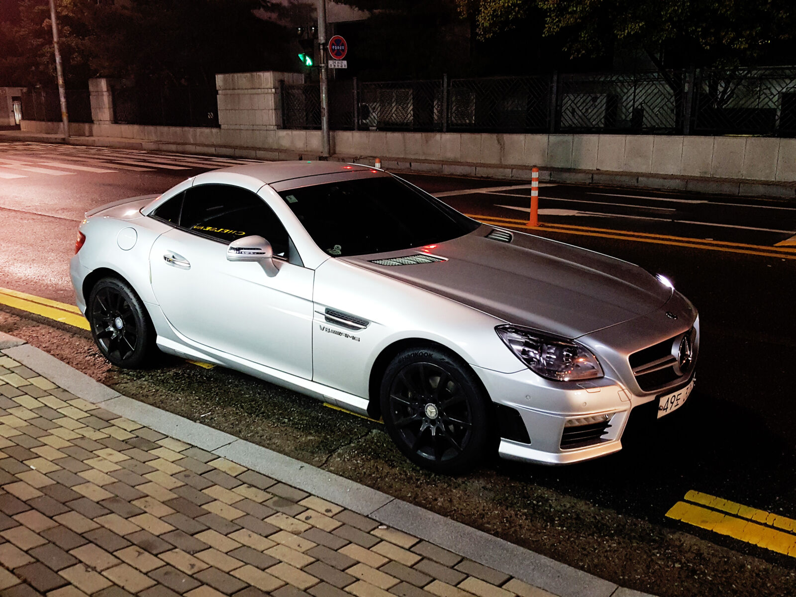 Samsung Galaxy Note5 sample photo. Slk, r172 photography