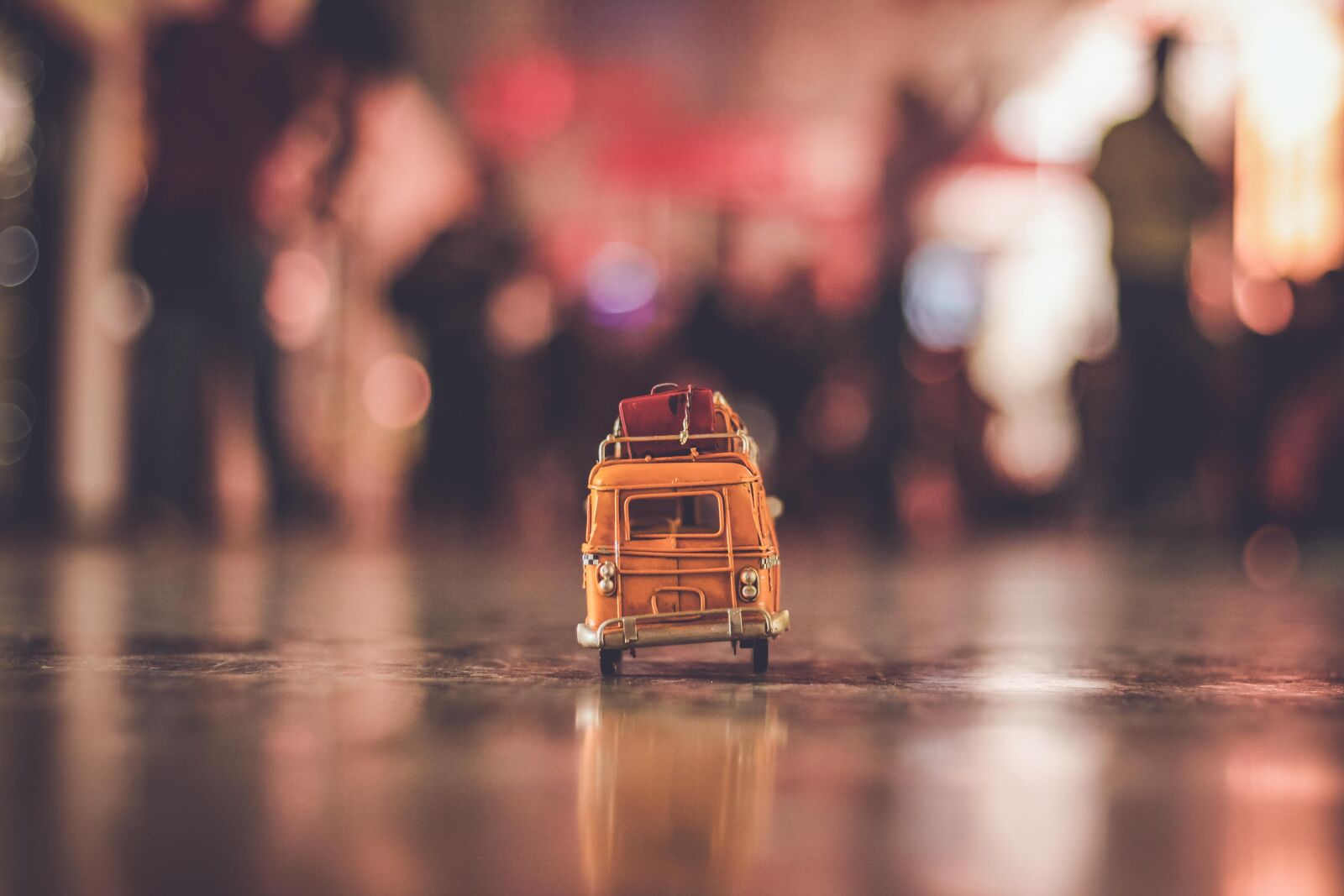 Canon EOS 60D + Canon EF 50mm F1.8 II sample photo. Action, architecture, blurred, background photography