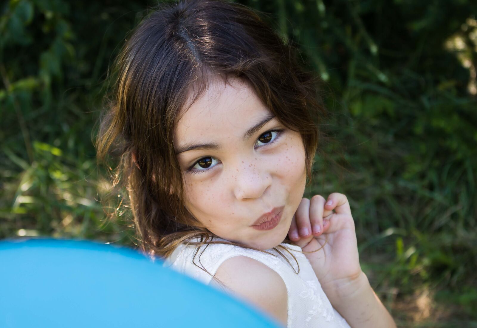 Canon EOS 750D (EOS Rebel T6i / EOS Kiss X8i) sample photo. Brown, eyes, girl, little photography