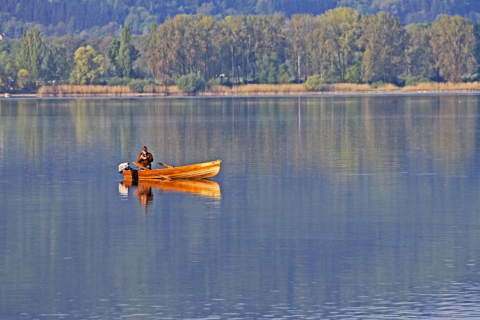Canon EF 75-300mm f/4-5.6 sample photo. Boat, lake, rowing boat photography