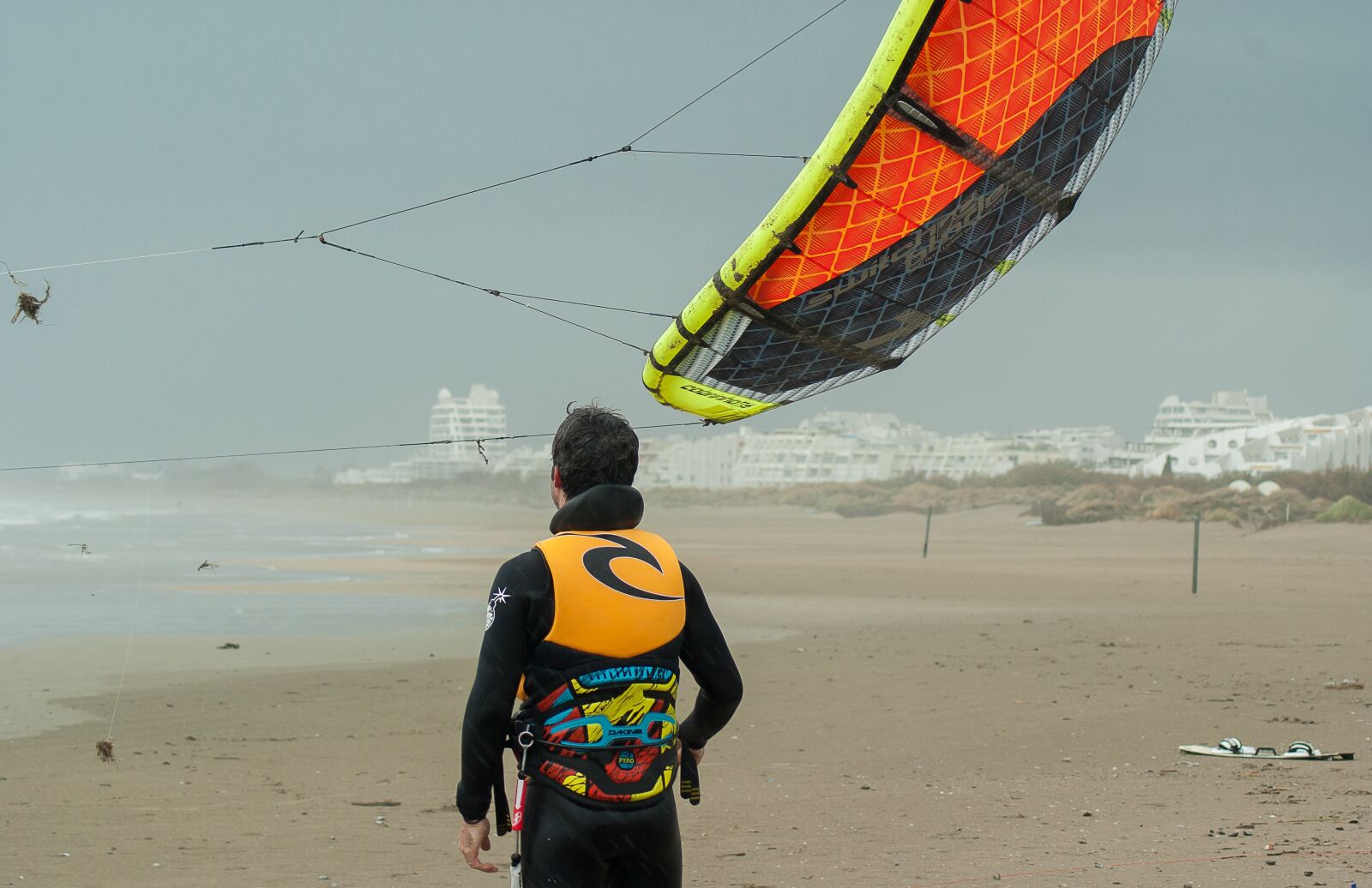 Pentax K10D sample photo. Kite surfing, beach, wing photography