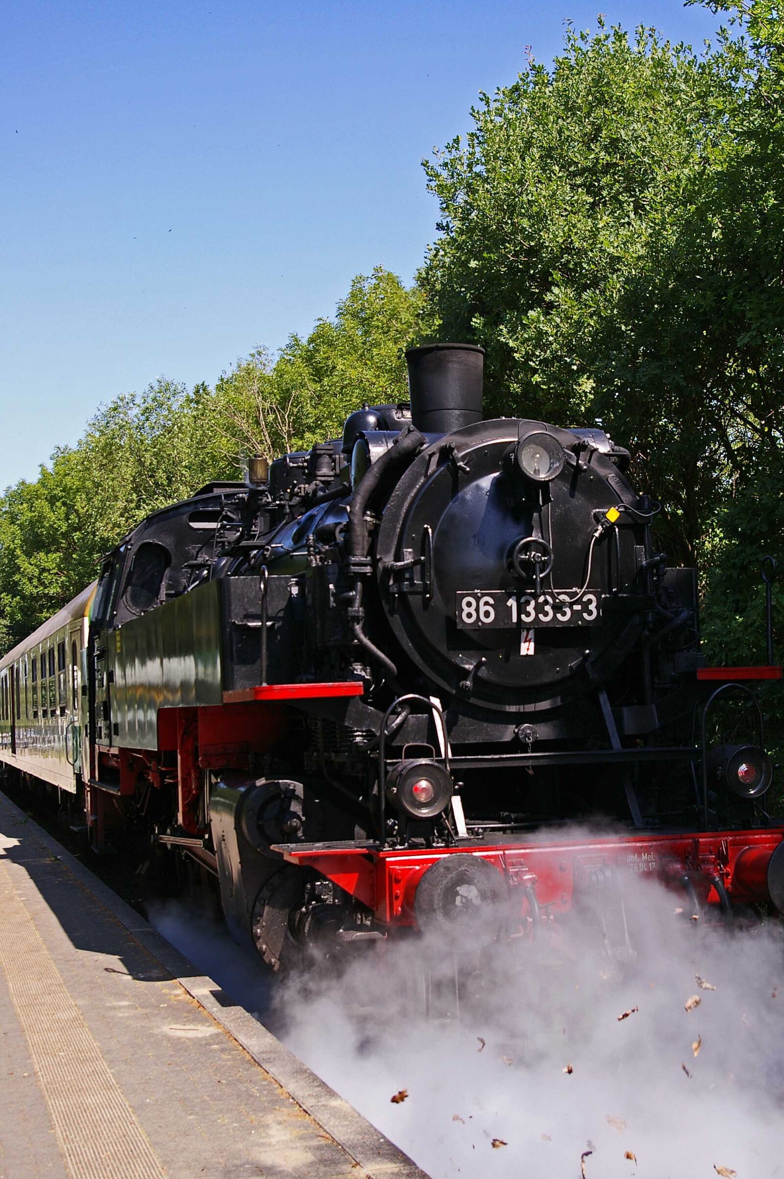 Pentax *ist DL2 sample photo. Steam locomotive, railway, train photography