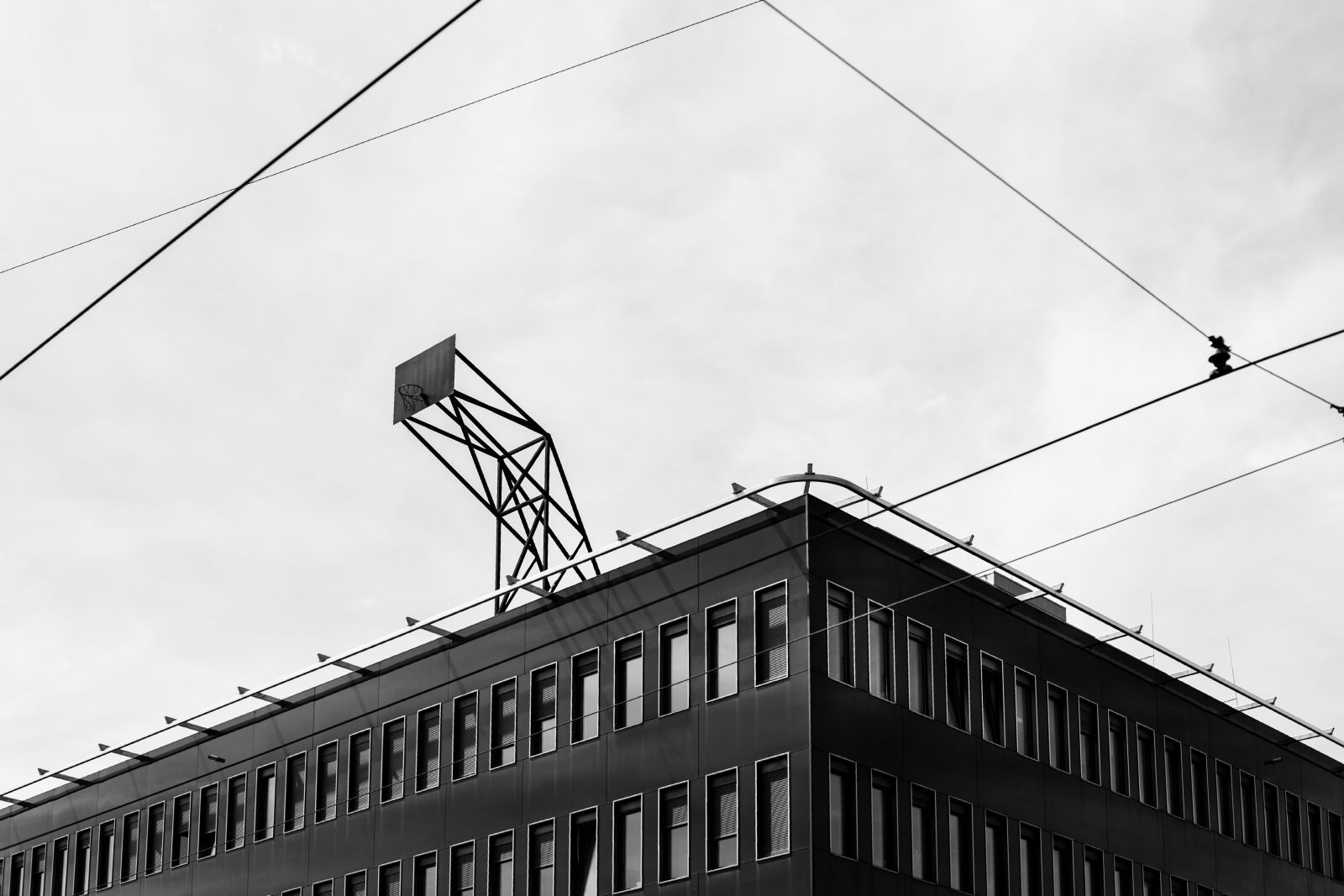 Canon EOS 5D Mark III + Canon EF 50mm F1.4 USM sample photo. Munich, basketball hoop, university photography