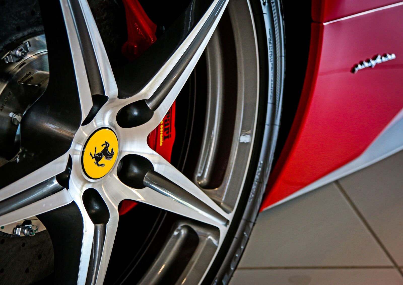 Canon EF-S 18-200mm F3.5-5.6 IS sample photo. Ferrari 458, supercar, auto photography