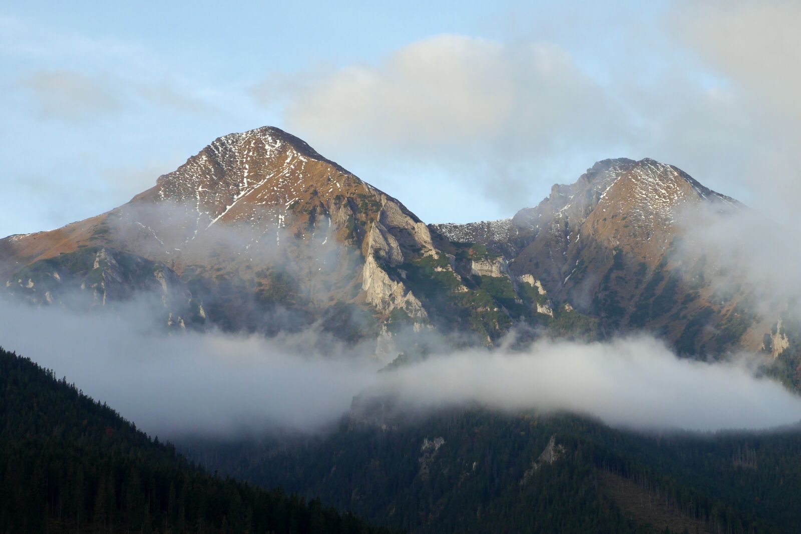 Panasonic Lumix DMC-G6 sample photo. Mountains, clouds, the sky photography