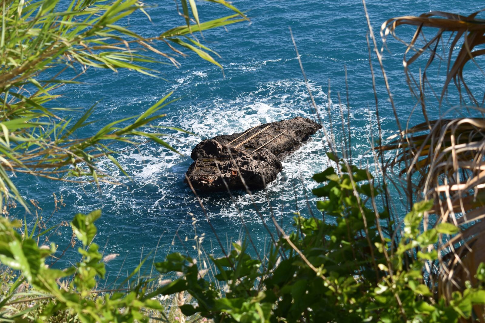 Nikon D3500 sample photo. Nature, marine, wave photography