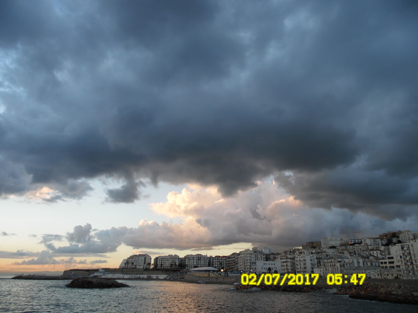 Samsung WB1100F/WB1101F/WB1102F sample photo