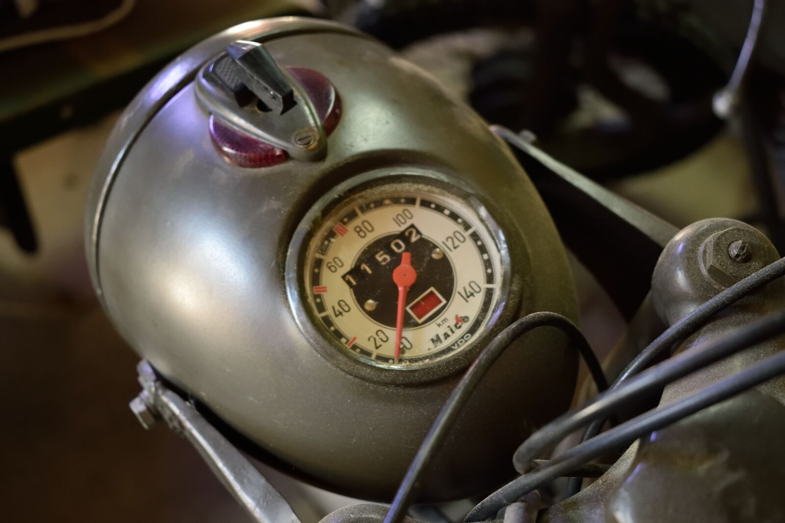 Nikon D3300 sample photo. Lamp, engine, green photography