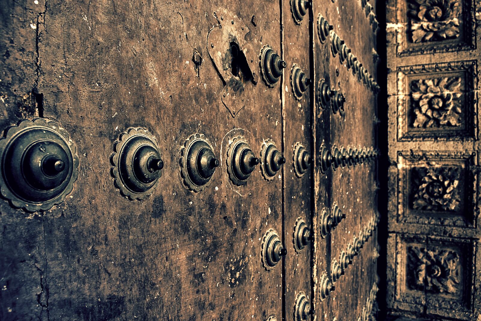 Nikon D5300 sample photo. Door, cathedral, architecture photography