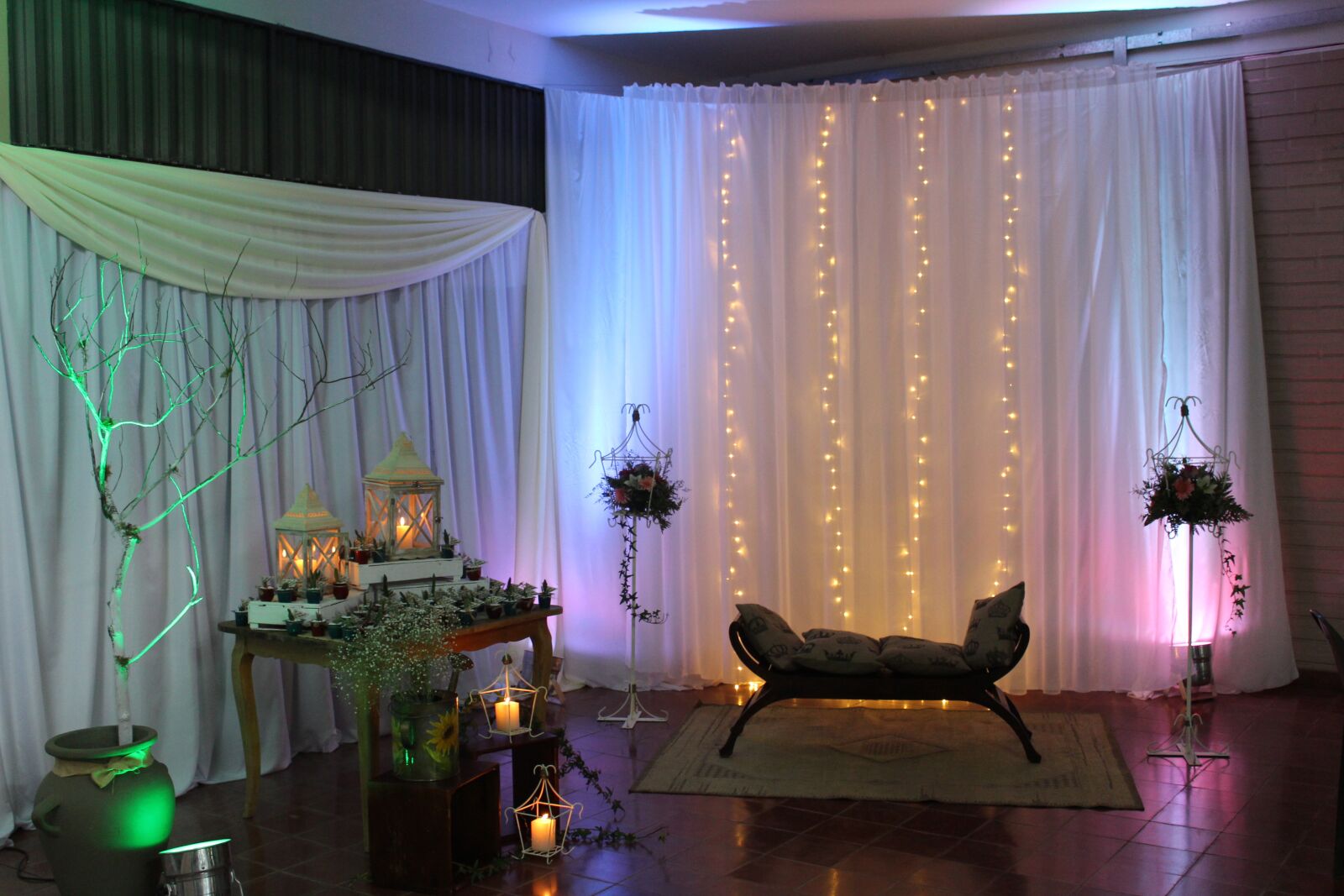 Canon EOS 650D (EOS Rebel T4i / EOS Kiss X6i) sample photo. Curtain, room, inside photography