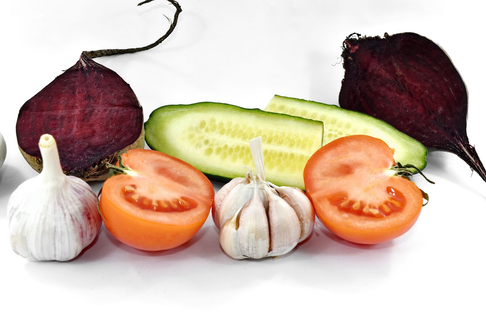 Nikon D5500 sample photo. Appetite, aromatic, beetroot, cucumber photography