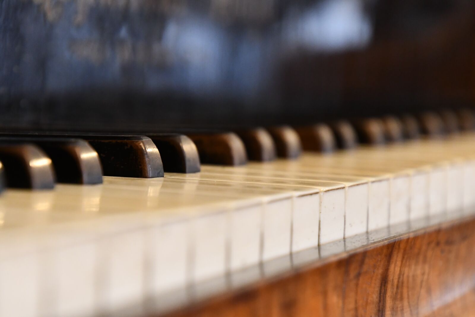 Nikon D7500 sample photo. Piano, musical instrument, old photography