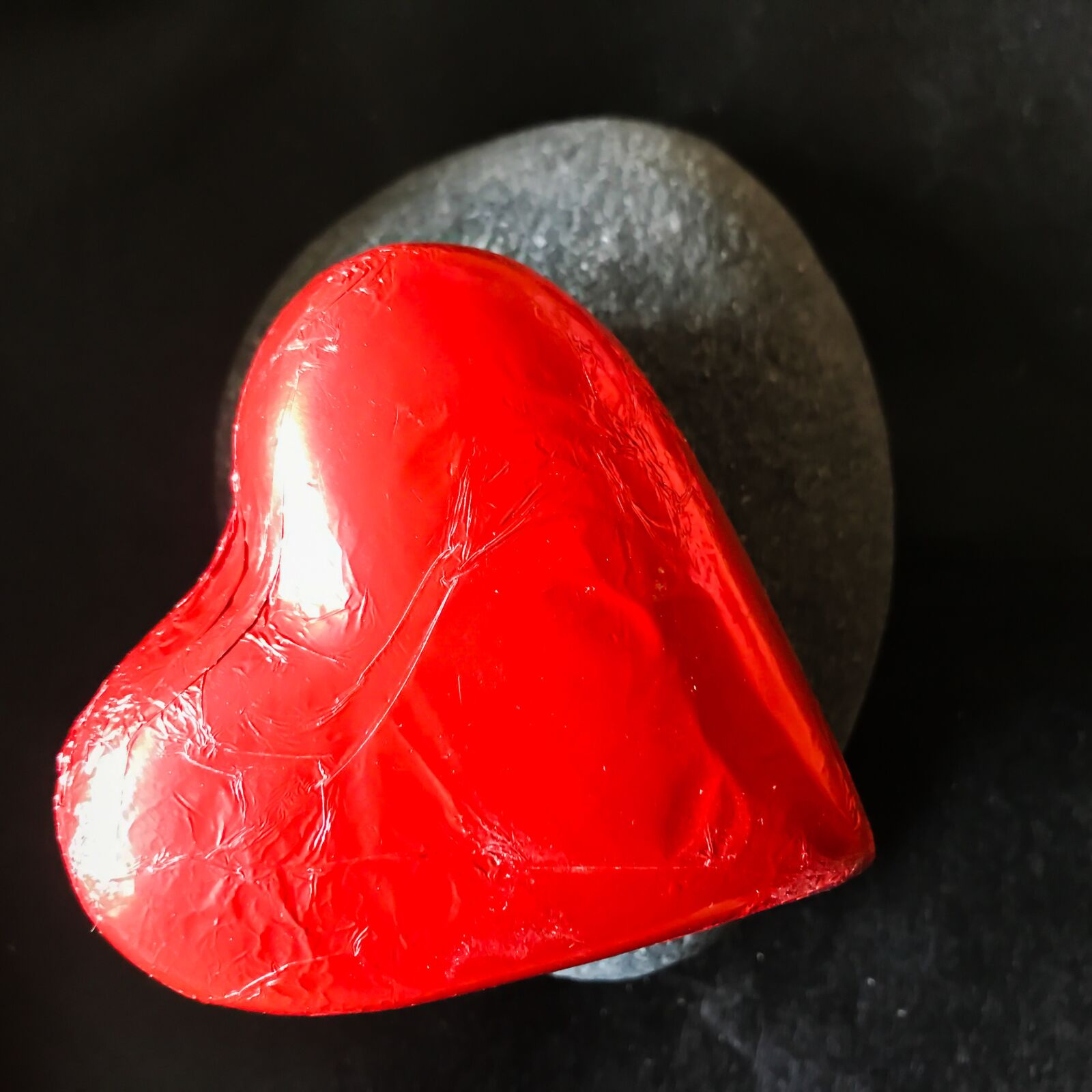 iPhone 7 back camera 3.99mm f/1.8 sample photo. Heart, chocolate heart, stone photography