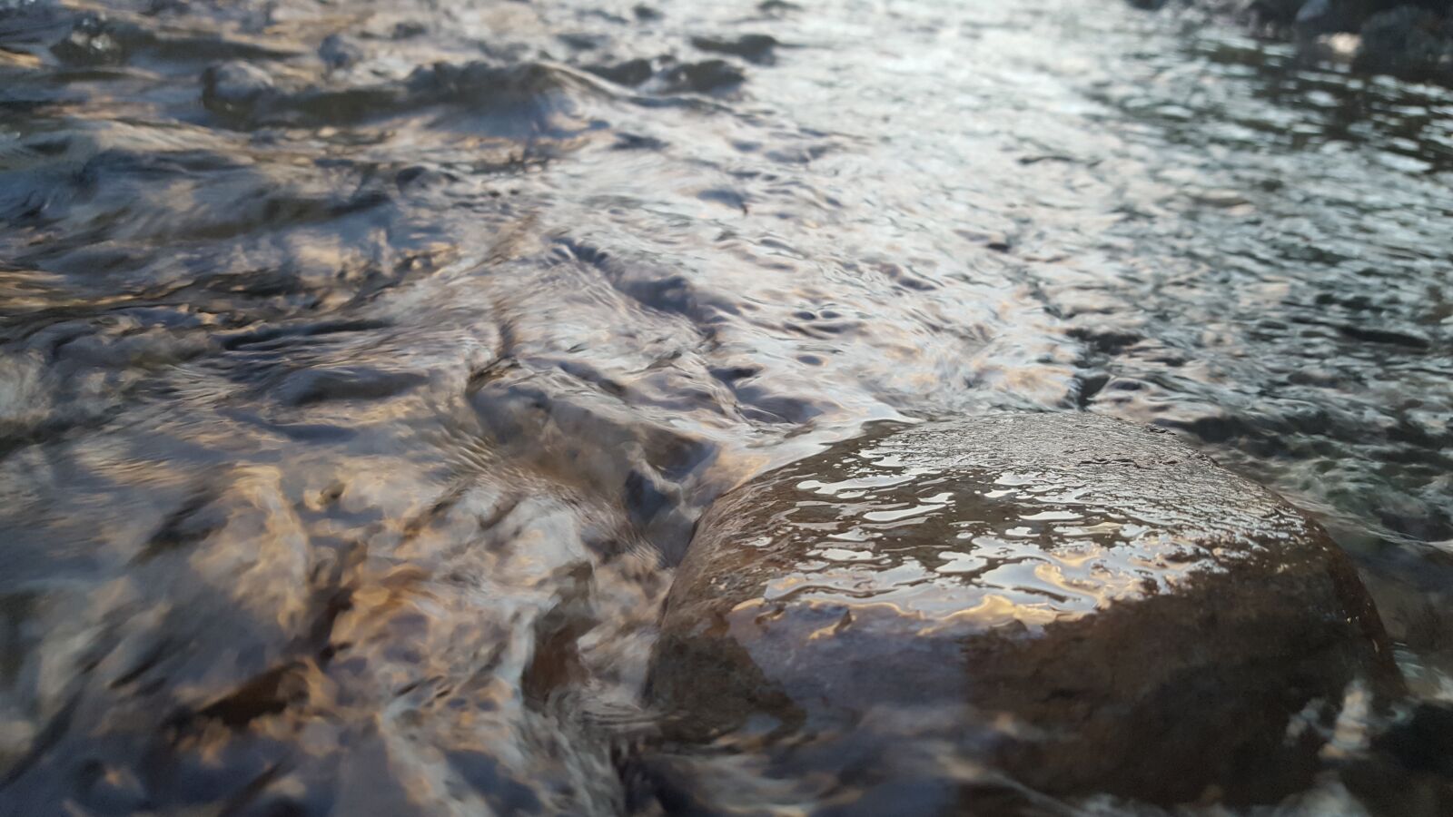 Samsung Galaxy S6 sample photo. River, the water, stones photography