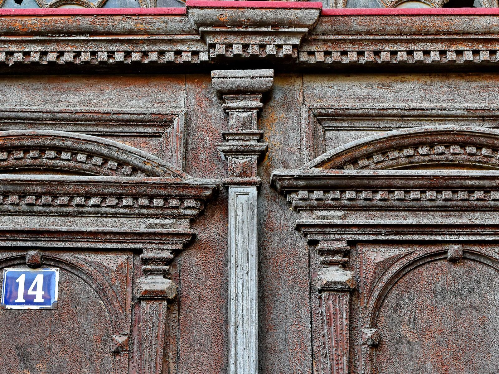 Nikon D5500 sample photo. Carpentry, carving, front door photography