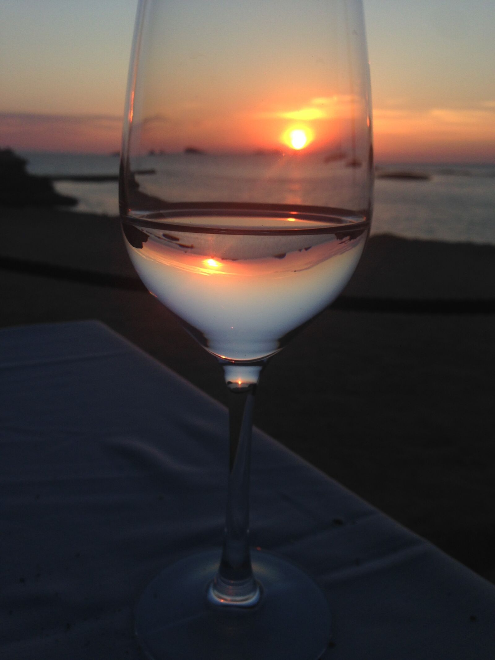 iPhone 5 back camera 4.12mm f/2.4 sample photo. Wine, glass, wine glass photography