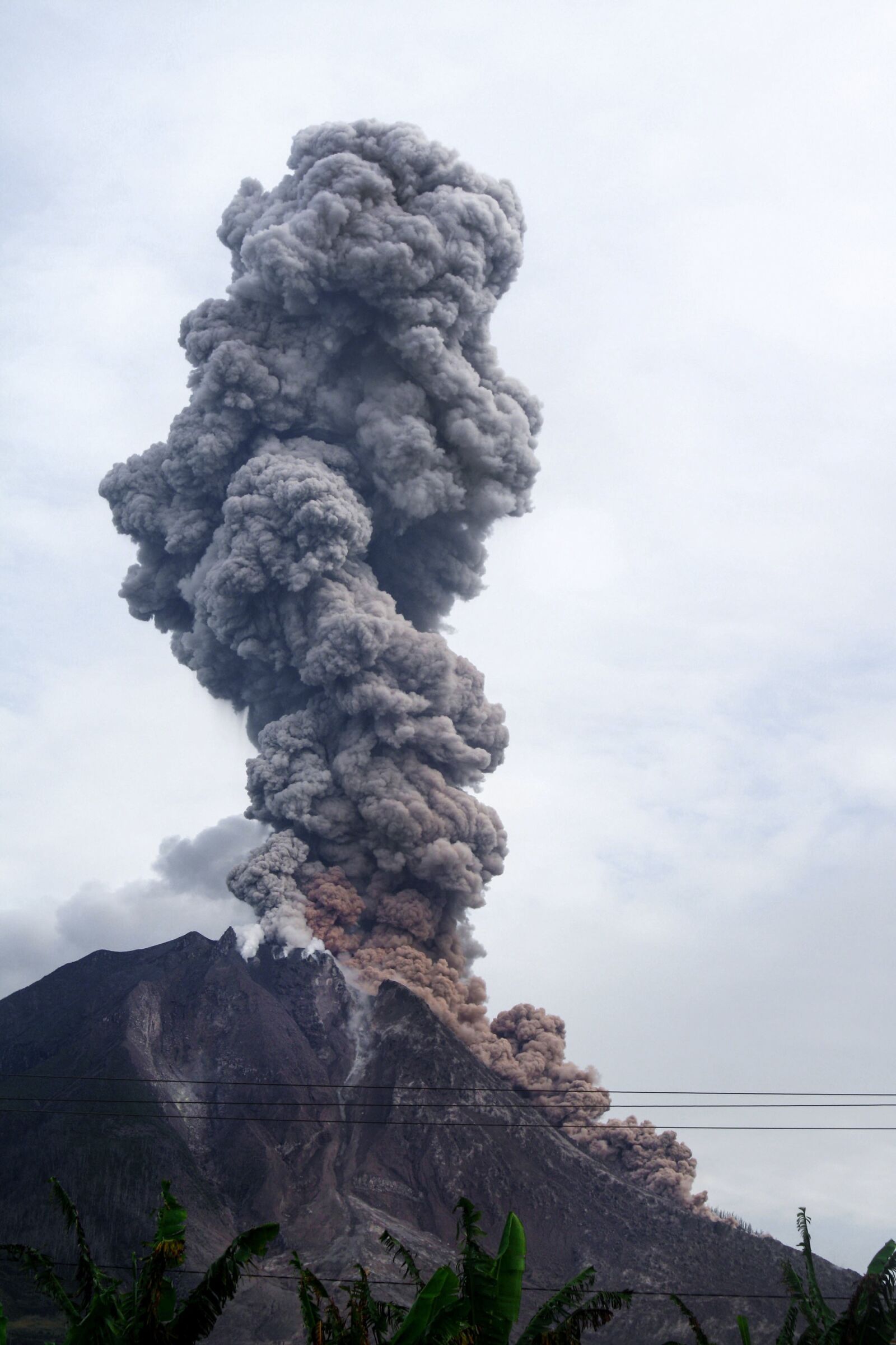 Canon EOS 1000D (EOS Digital Rebel XS / EOS Kiss F) sample photo. Sinabung, mount sinabung, north photography