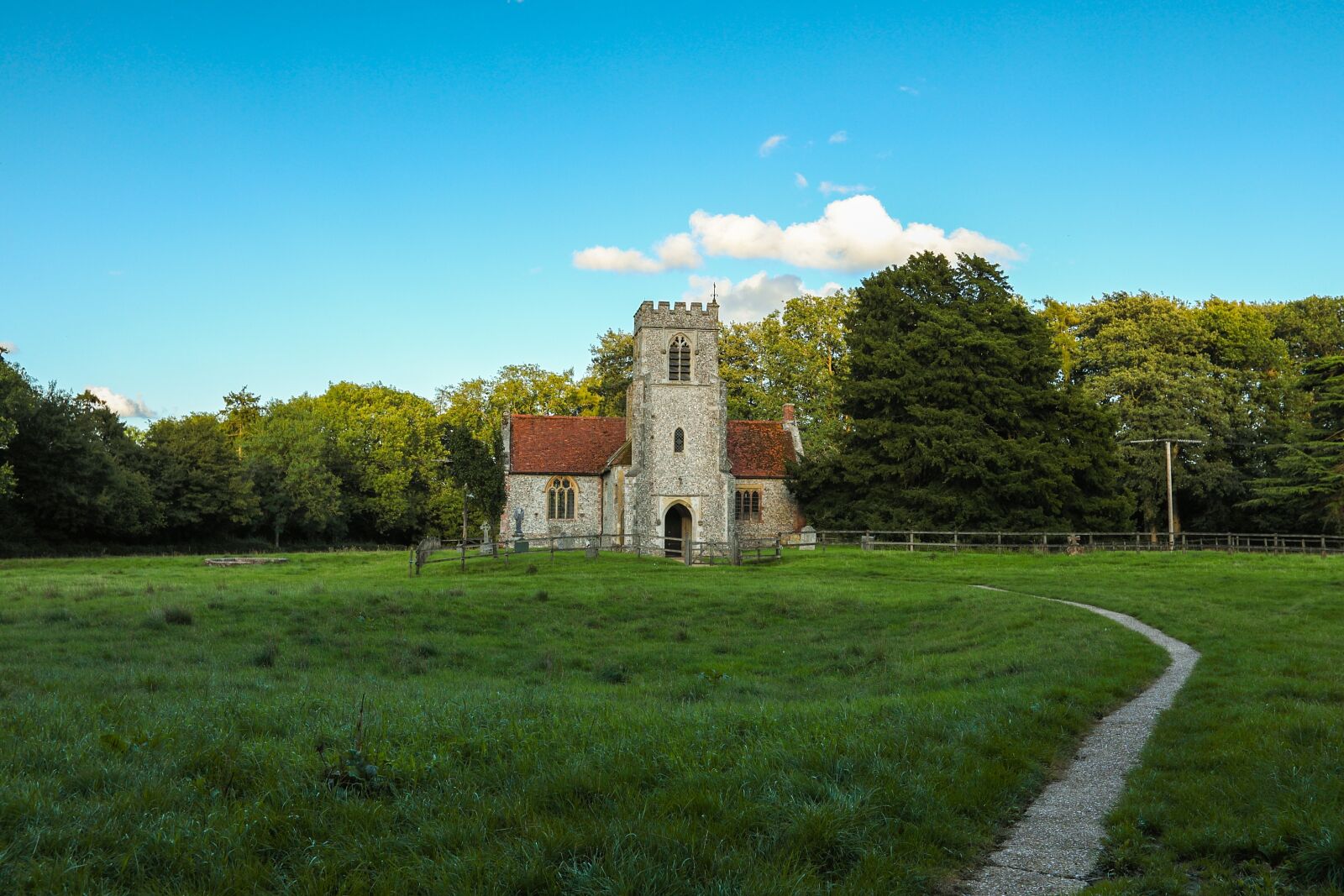 Canon EF 16-35mm F2.8L II USM sample photo. Chapel, building, monument photography