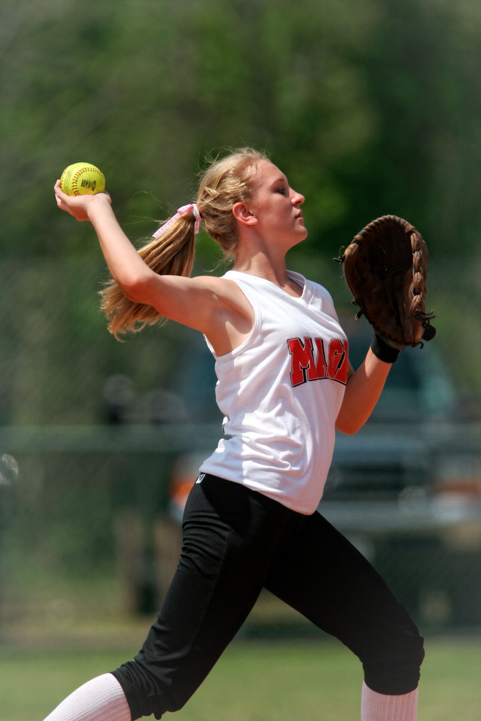 Canon EOS 20D sample photo. Softball, girl, throwing photography