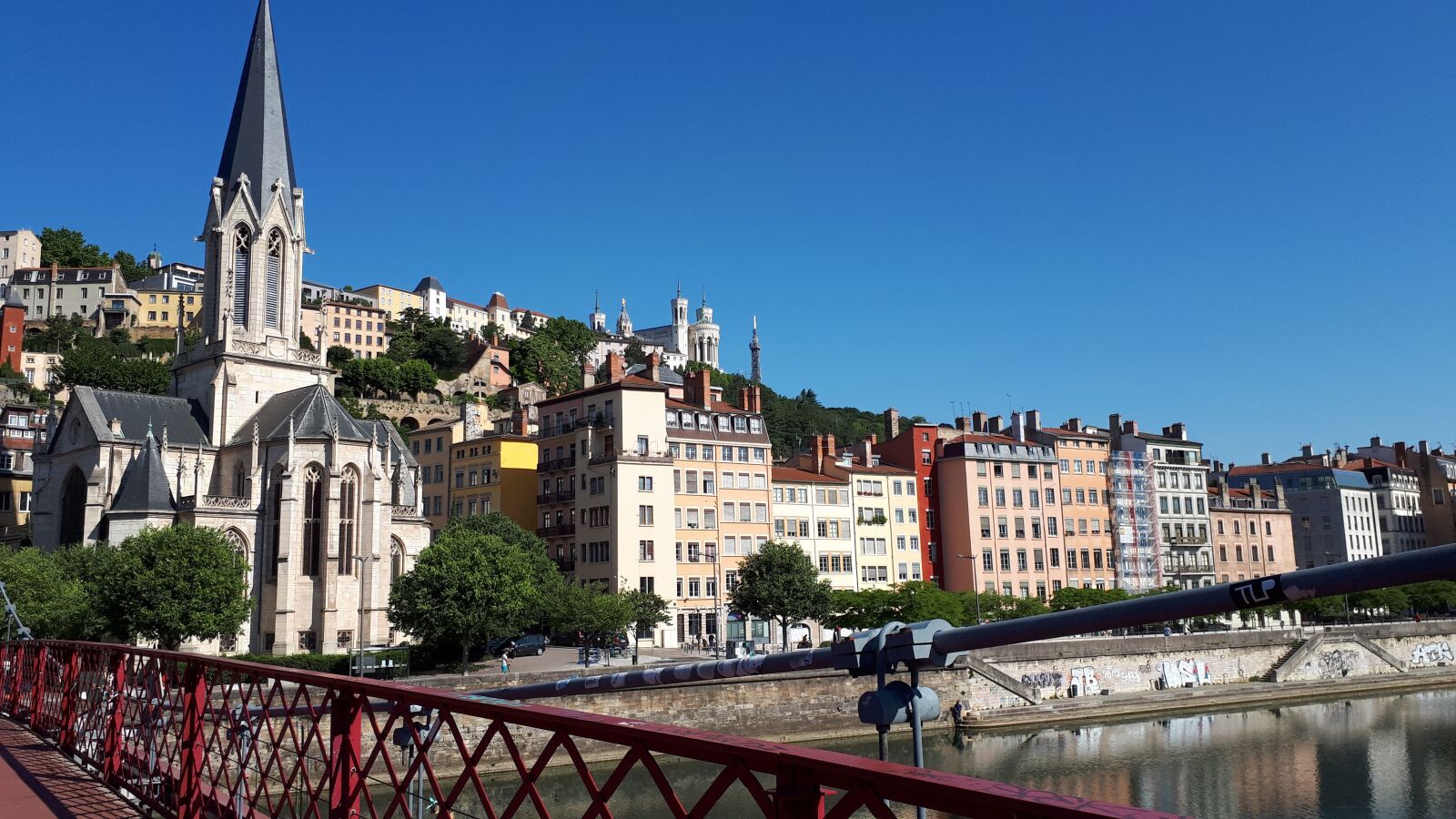 Samsung Galaxy A5(2017) sample photo. Lyon, saone, river photography
