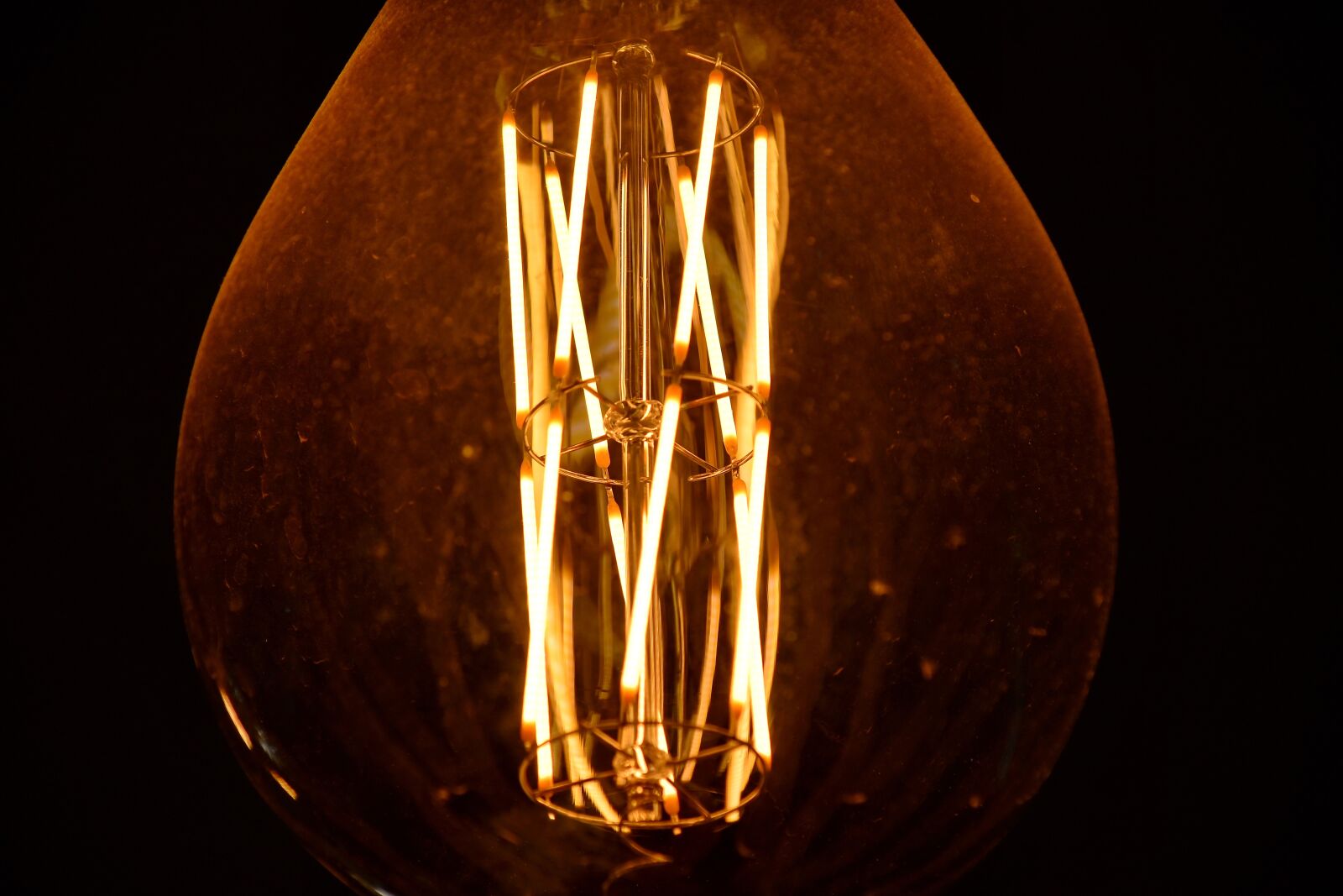 Nikon D5500 sample photo. Detail, light bulb, luminescence photography