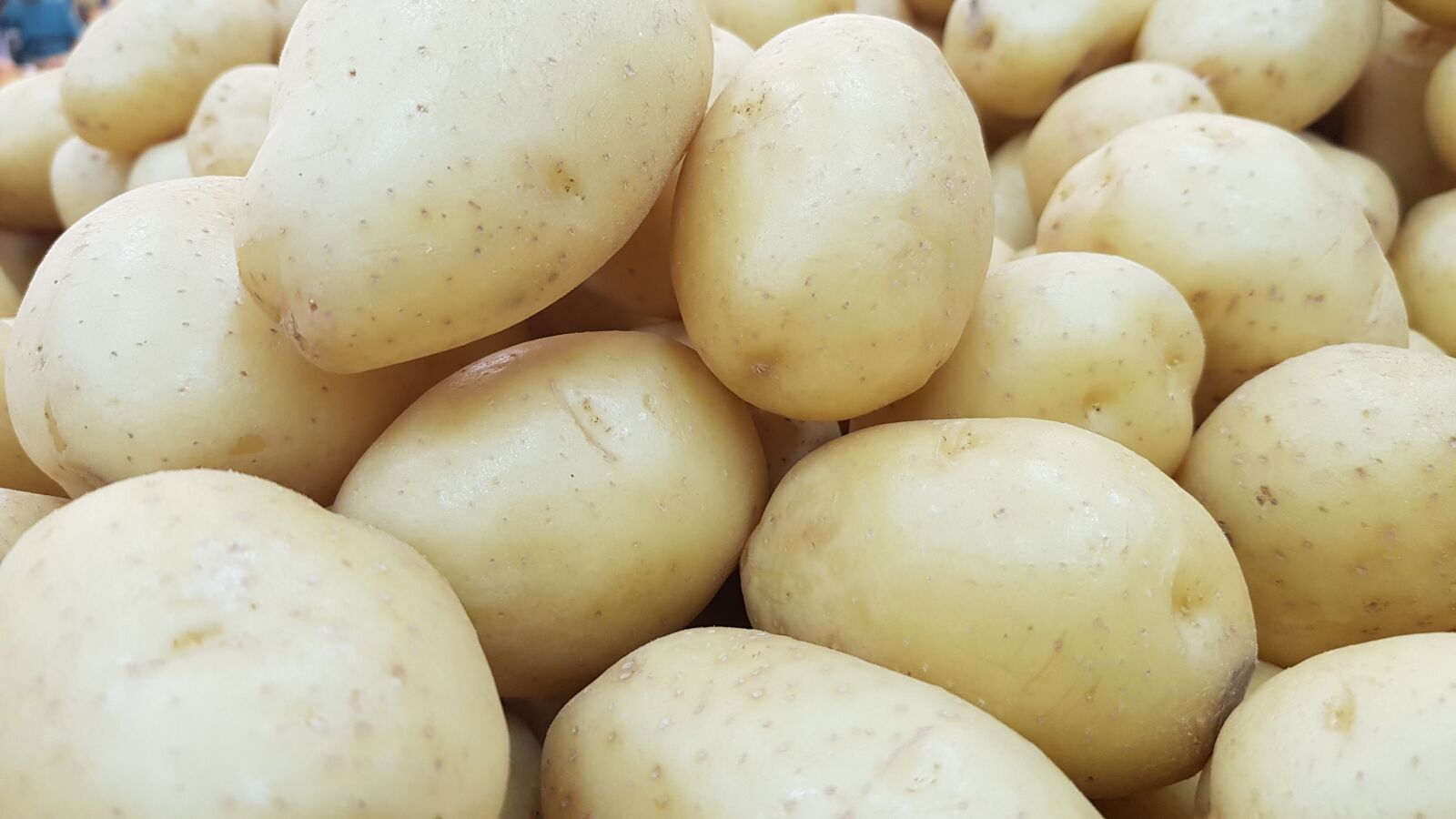 Samsung Galaxy S8+ sample photo. Potatoes, vegetables, french fries photography