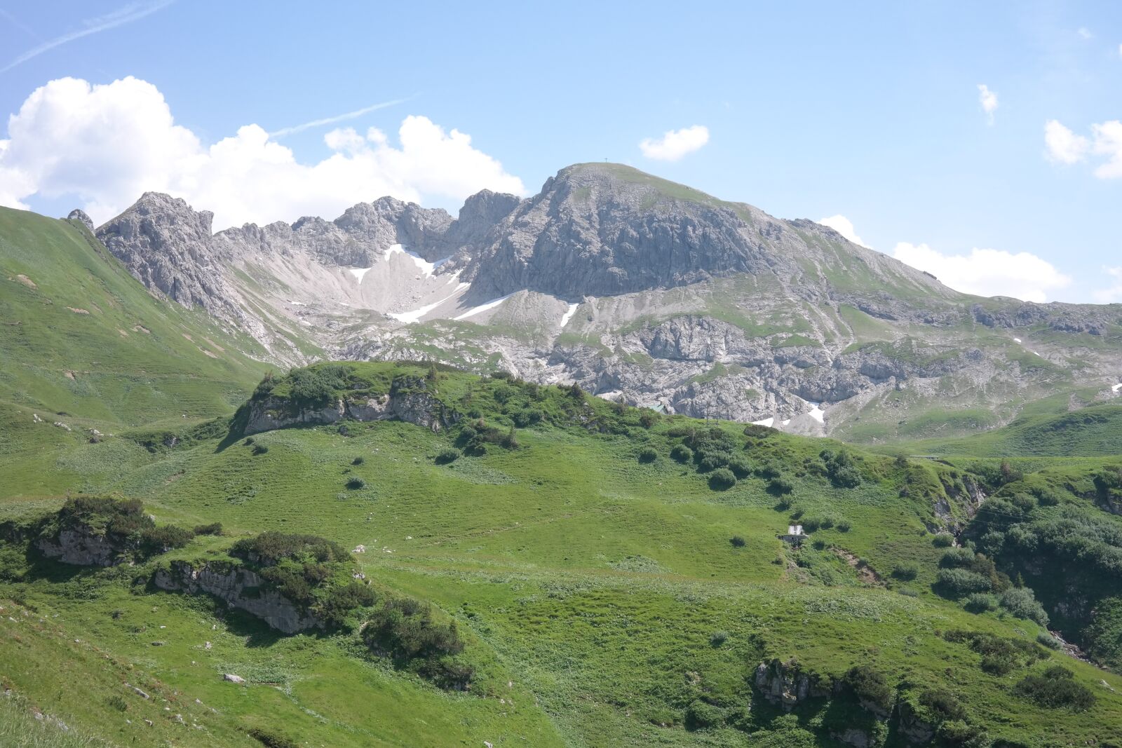 Samsung NX300 sample photo. Box head, mountain summit photography