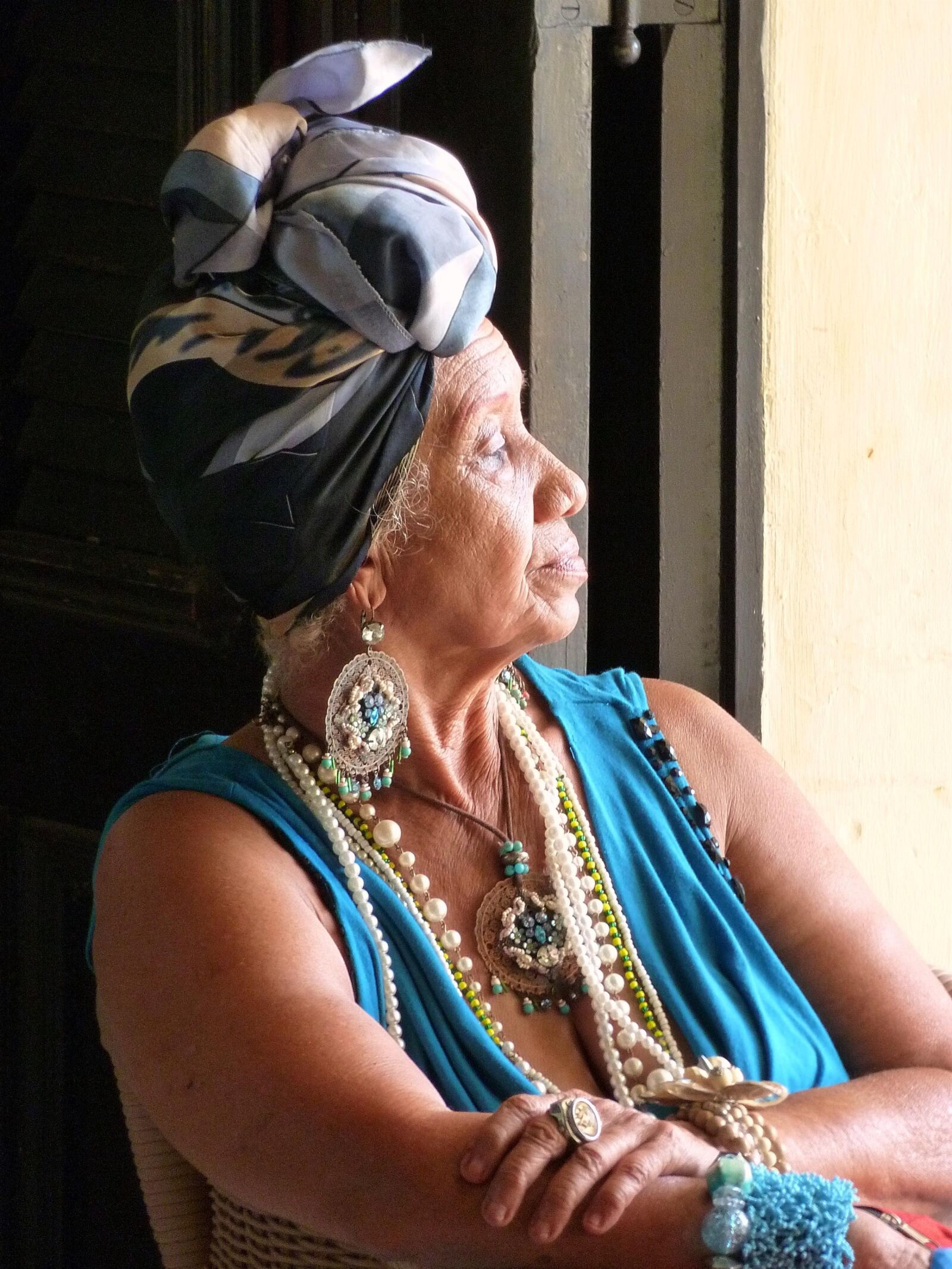 Panasonic Lumix DMC-ZS7 (Lumix DMC-TZ10) sample photo. Cuba, cienfuegos, woman photography