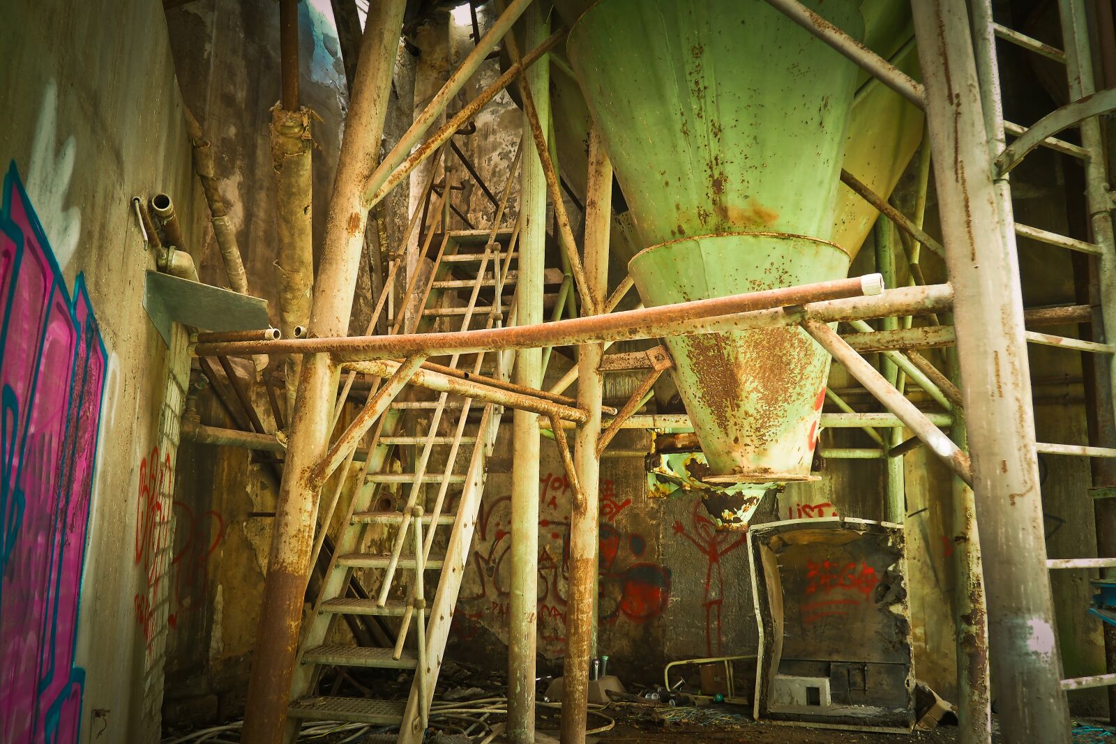 Olympus OM-D E-M10 sample photo. Lost places, factory, old photography