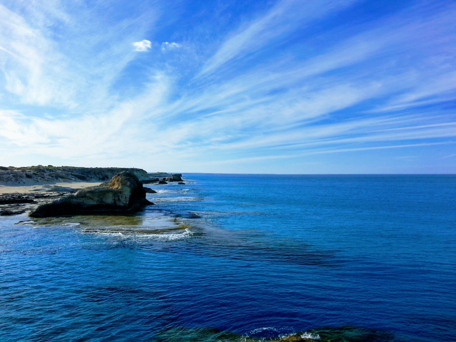 Samsung Galaxy S3 sample photo. Sky, rocks, sea photography