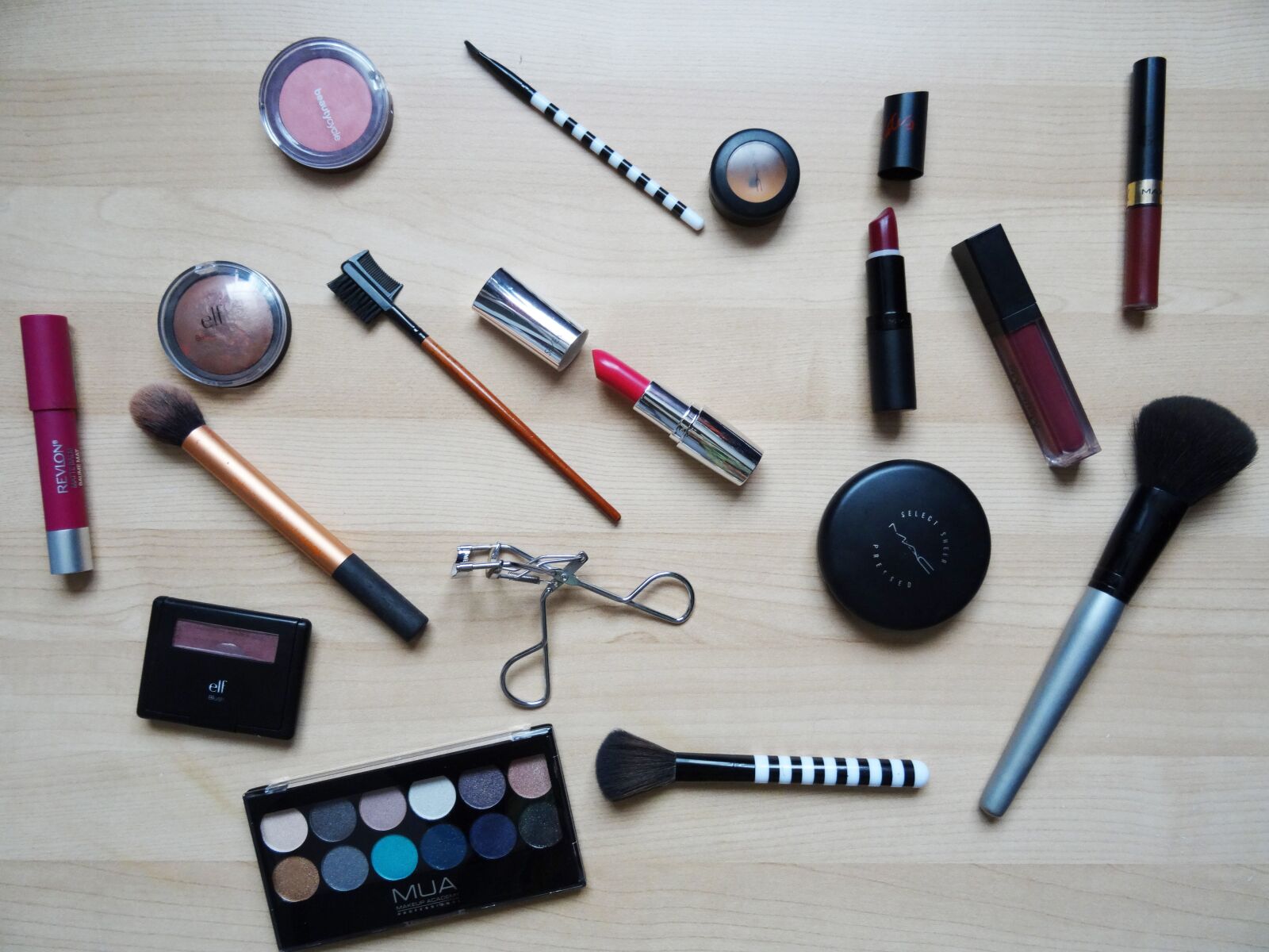 Sony DSC-HX50 sample photo. Makeup, lipstick, make-up photography