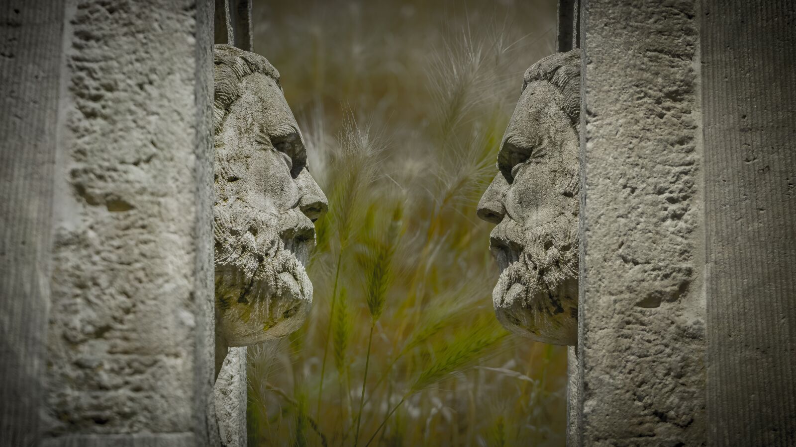 Sony a7 II + Sony FE 28-70mm F3.5-5.6 OSS sample photo. Stone, face, sculpture photography