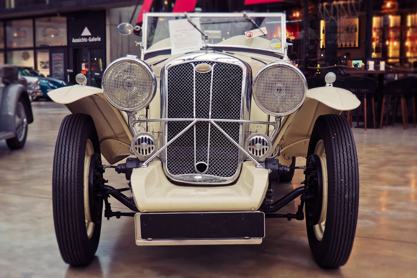 Olympus OM-D E-M10 sample photo. Vehicle, auto, classic photography