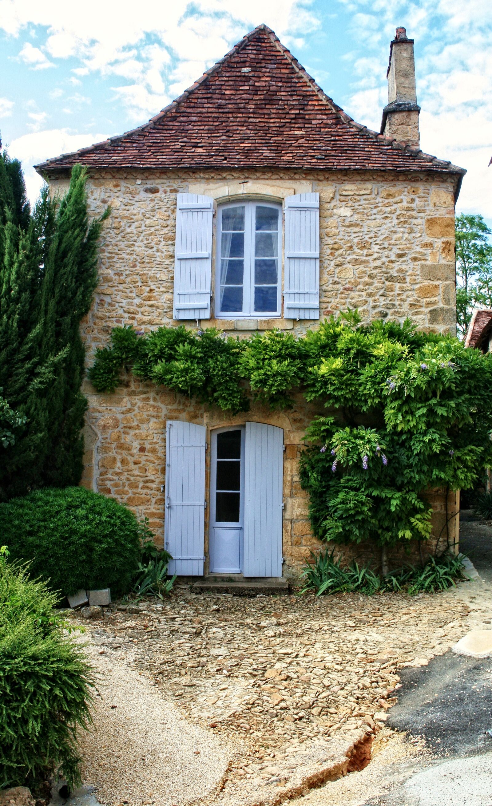 Canon EOS 400D (EOS Digital Rebel XTi / EOS Kiss Digital X) sample photo. France, dordogne, périgord photography