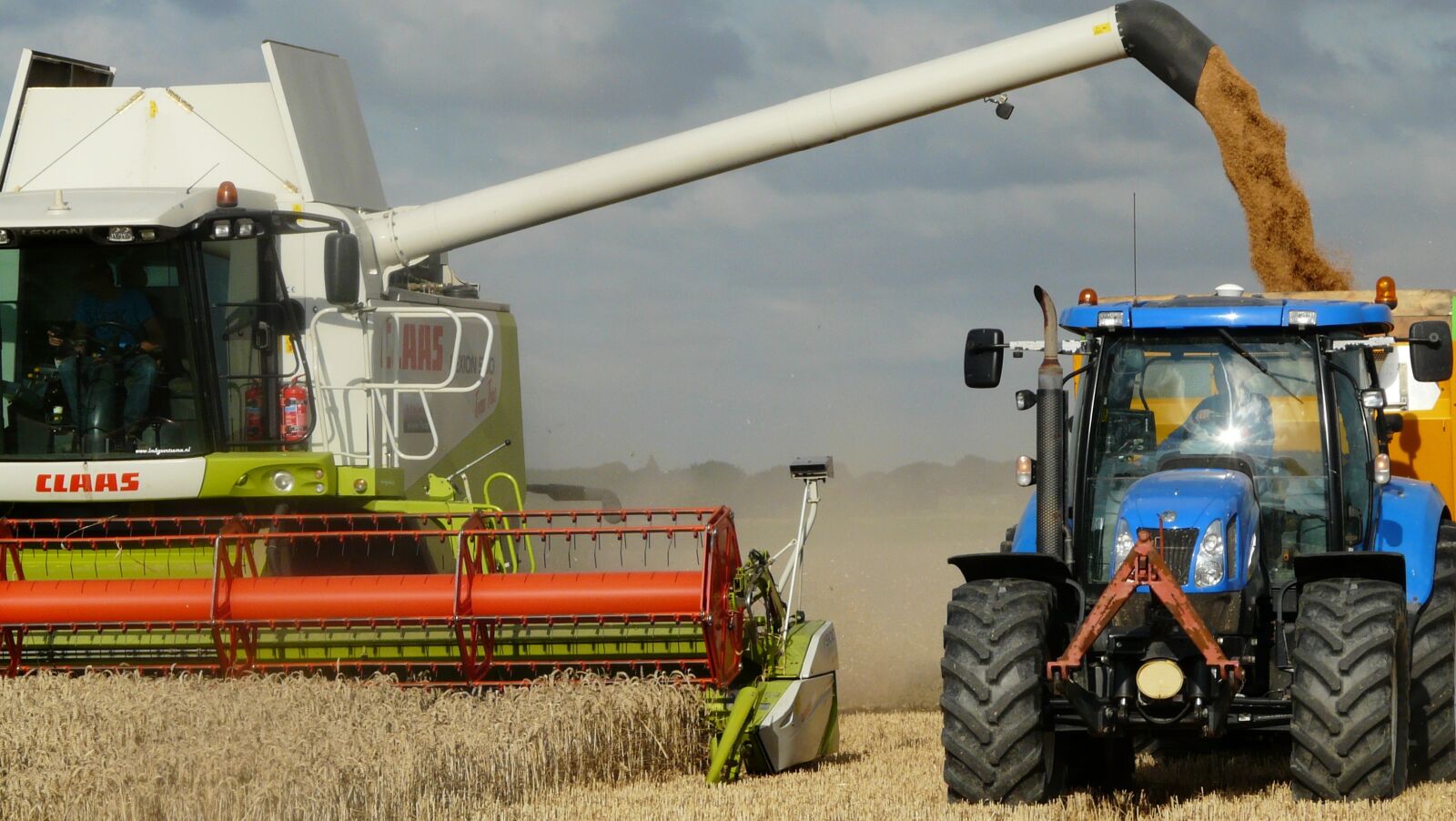 Panasonic DMC-FZ18 sample photo. Harvest, grain, combine photography