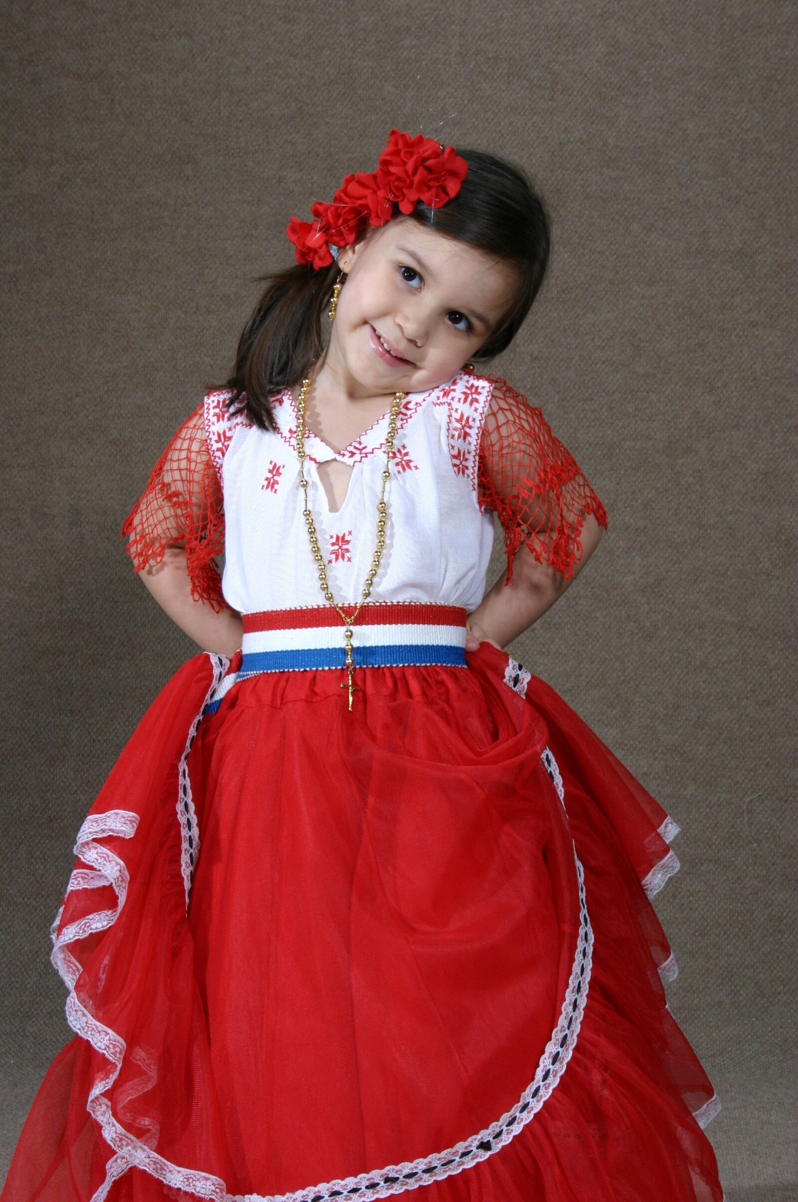Canon EOS 300D (EOS Digital Rebel / EOS Kiss Digital) sample photo. Childhood, paraguay, latin america photography