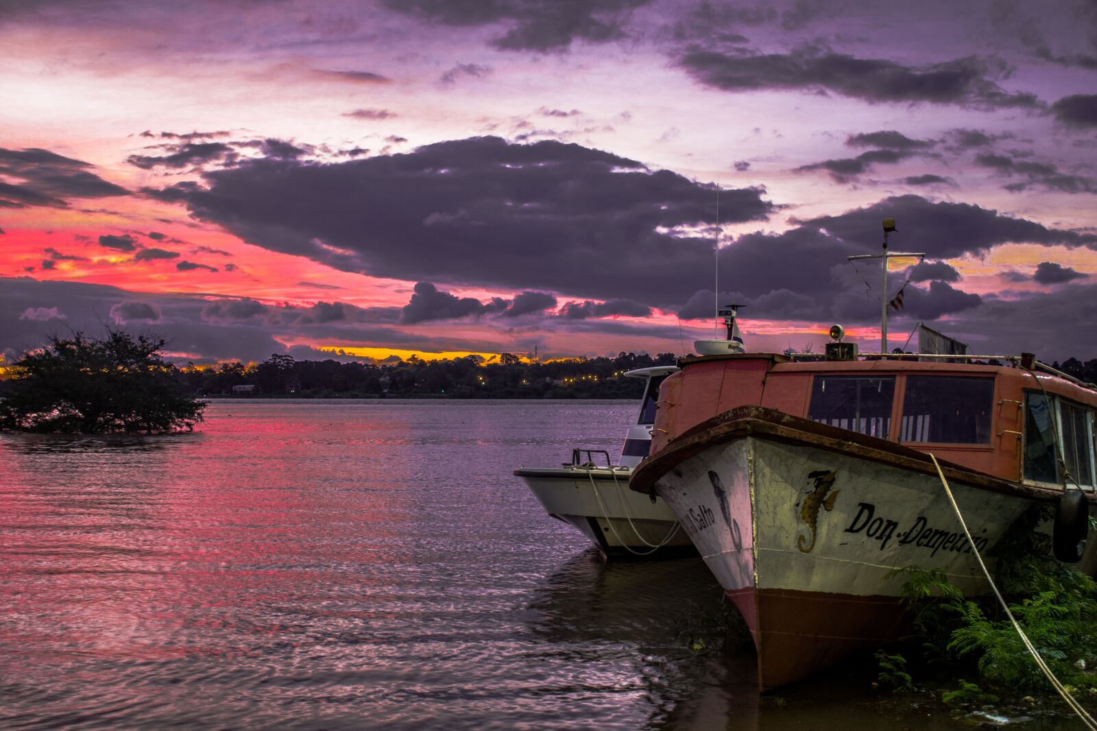 Nikon D3400 sample photo. Landscape, sky, boat photography