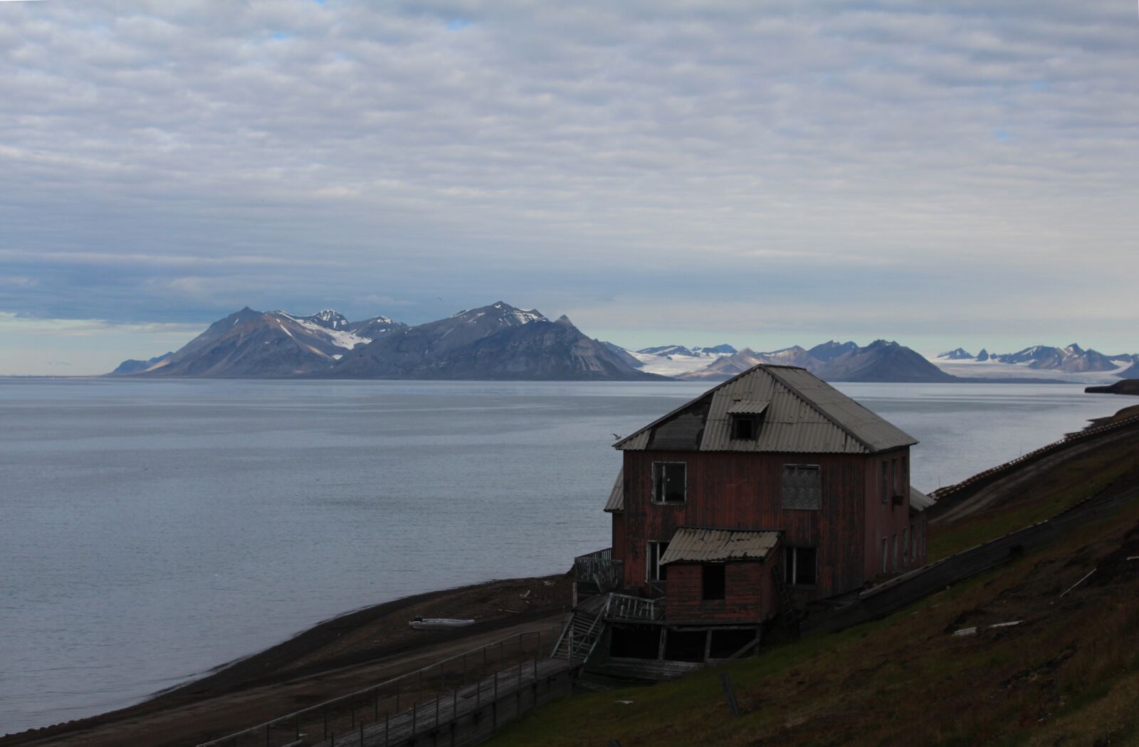 Canon EOS 650D (EOS Rebel T4i / EOS Kiss X6i) sample photo. House, arctic, nordic photography