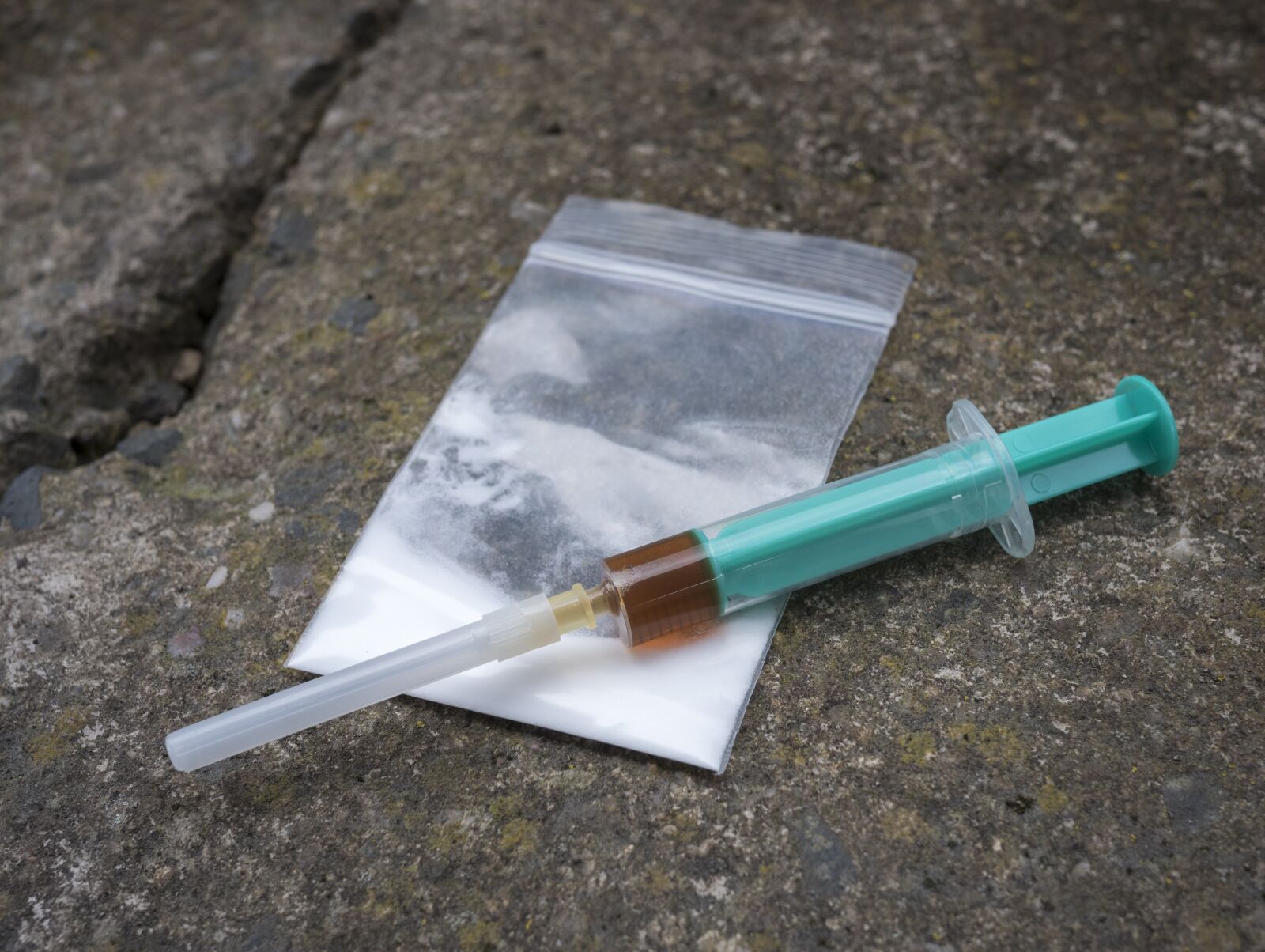 Panasonic Lumix G 20mm F1.7 ASPH sample photo. Syringe, drugs, drug photography