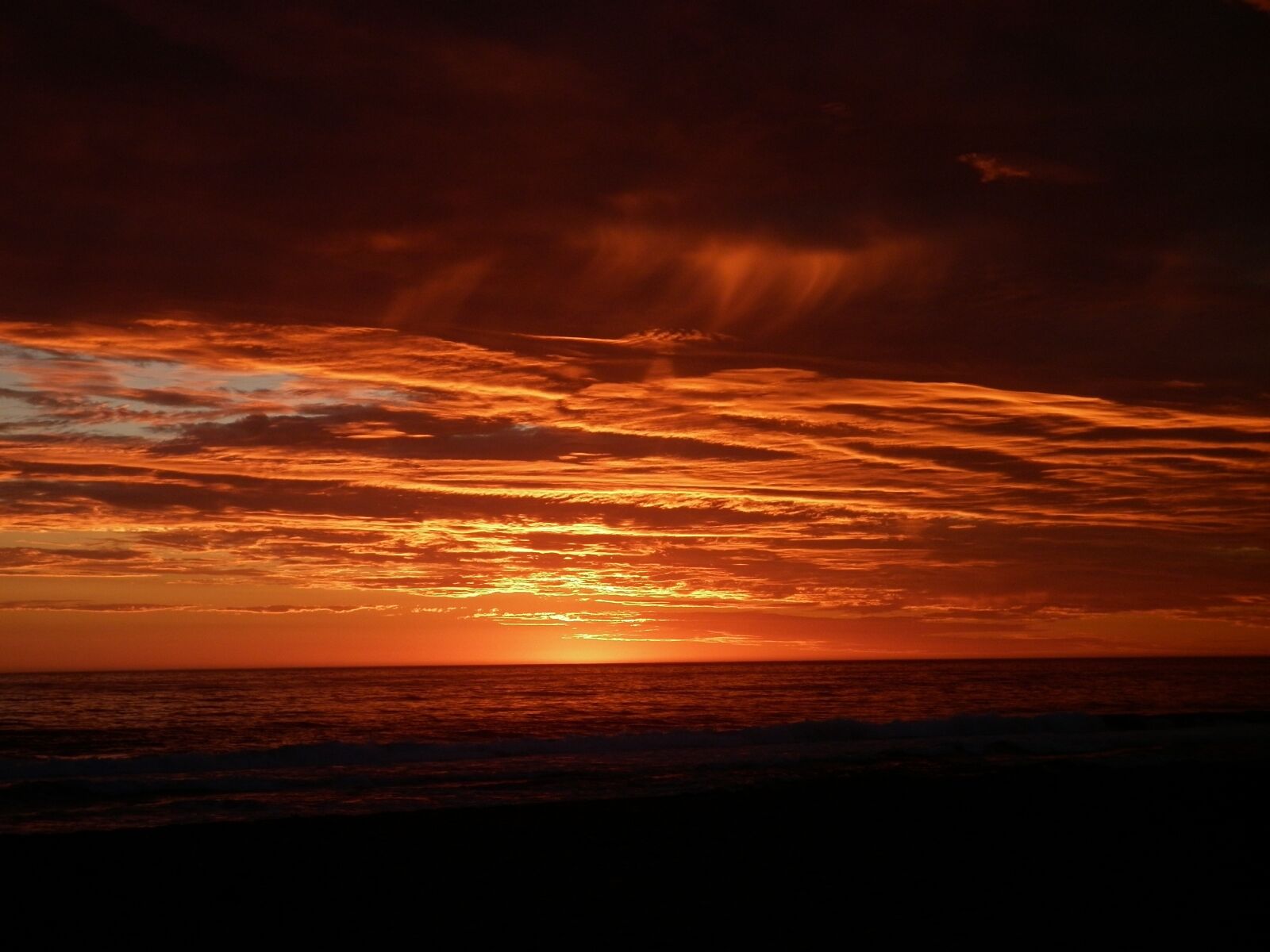 Panasonic DMC-F3 sample photo. Sunrise, dawn, landscape photography