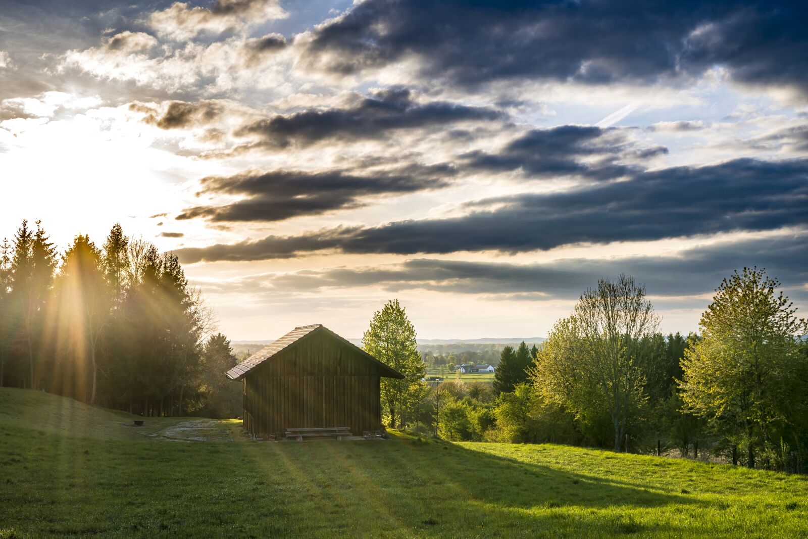 Sony a6300 + Sigma 30mm F2.8 EX DN sample photo. Hut, rural, house photography