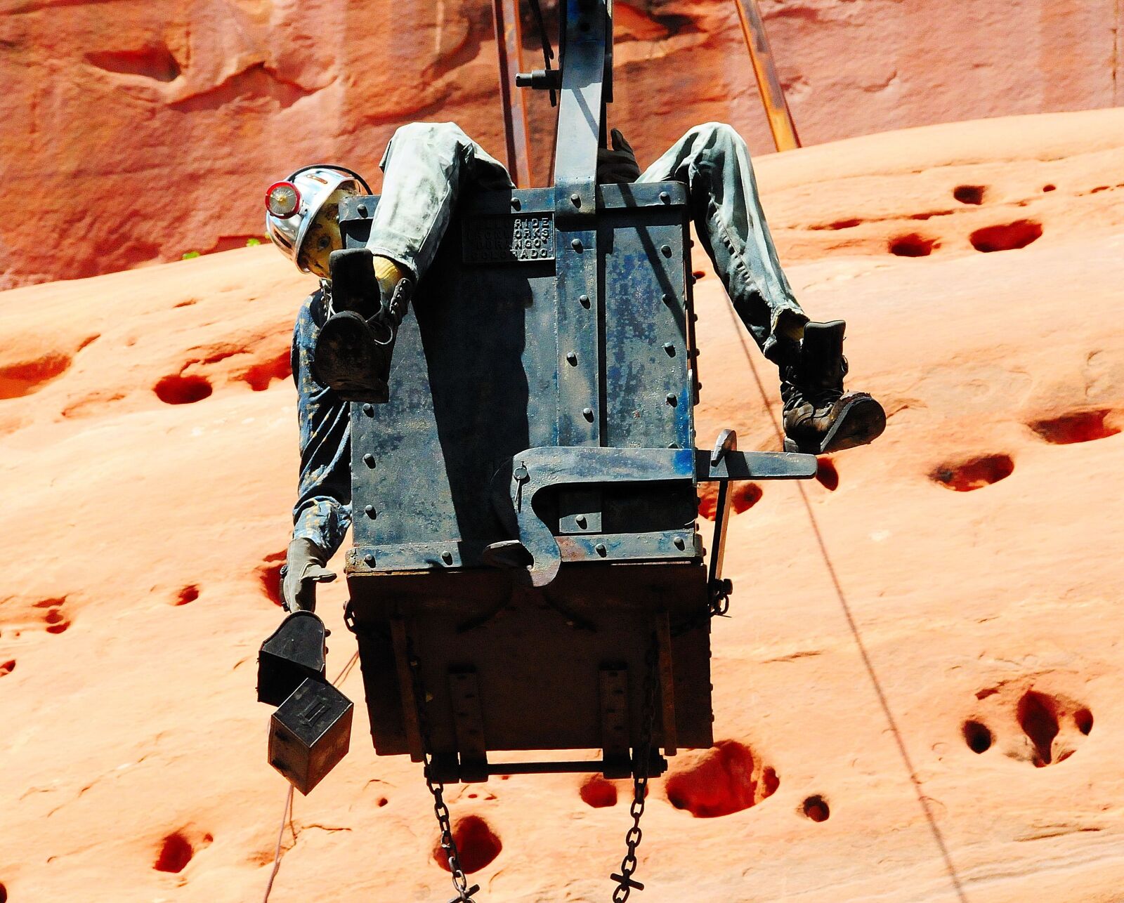 Nikon D300 sample photo. Miner, hardhat, red rock photography