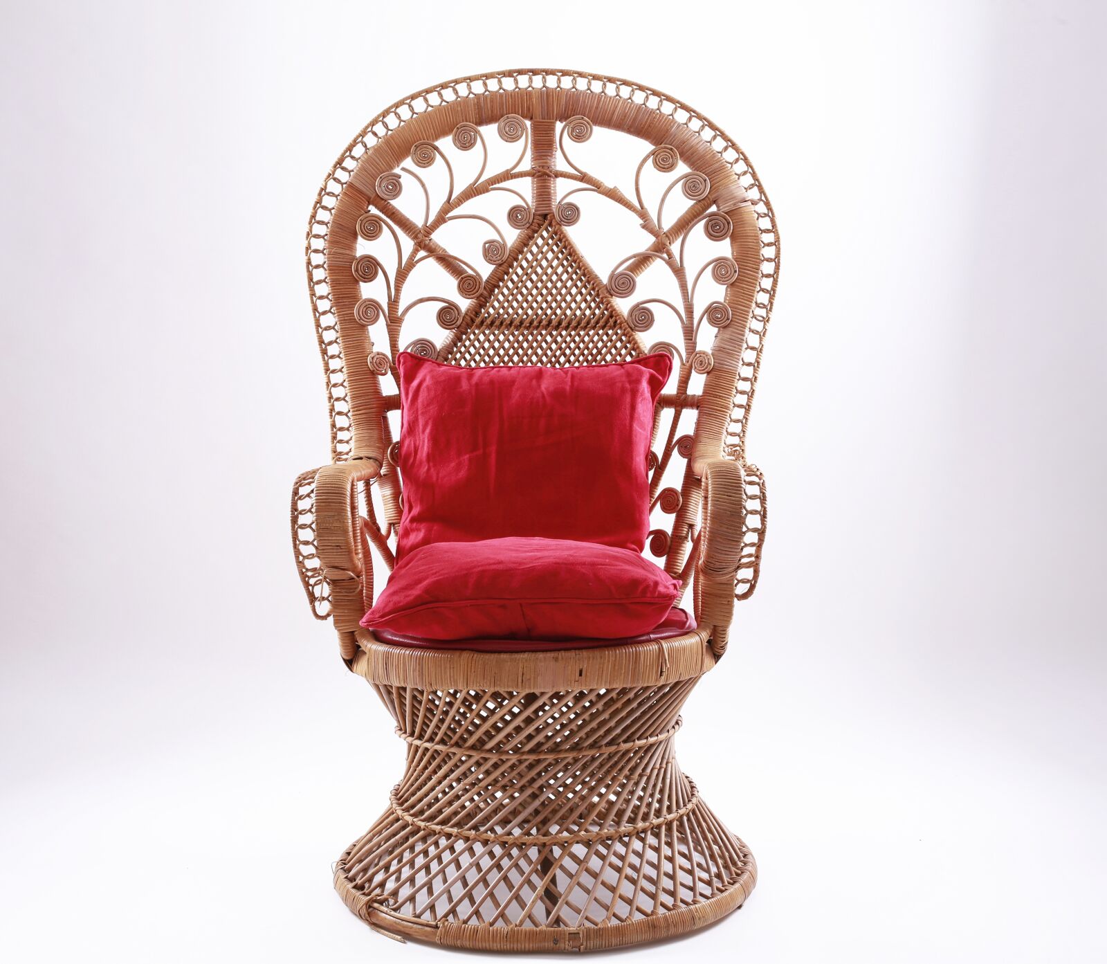 Canon EOS 5D Mark III sample photo. Rattan, armchair, relaxation photography