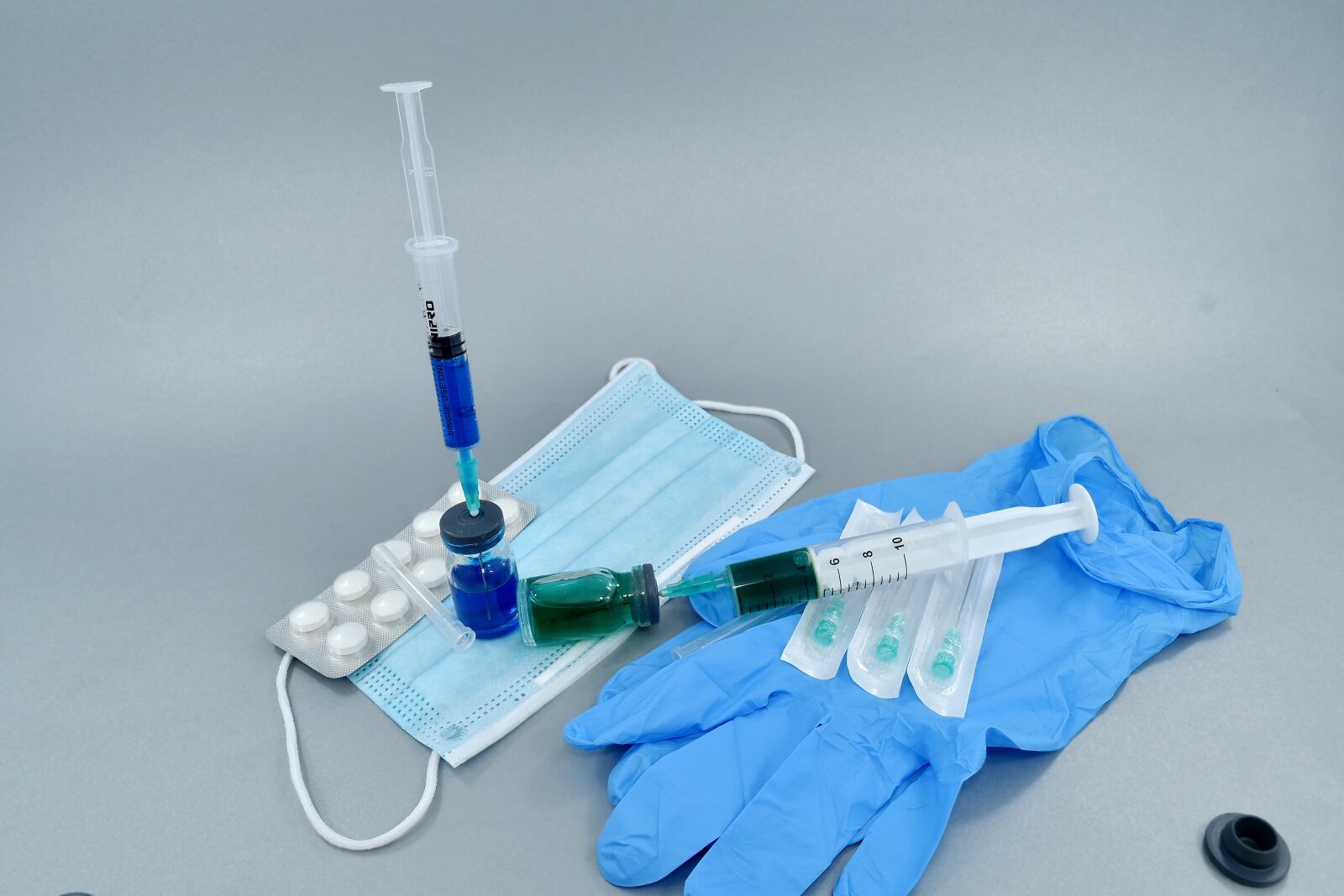 Nikon D5500 sample photo. Medicine, needle, science, health photography